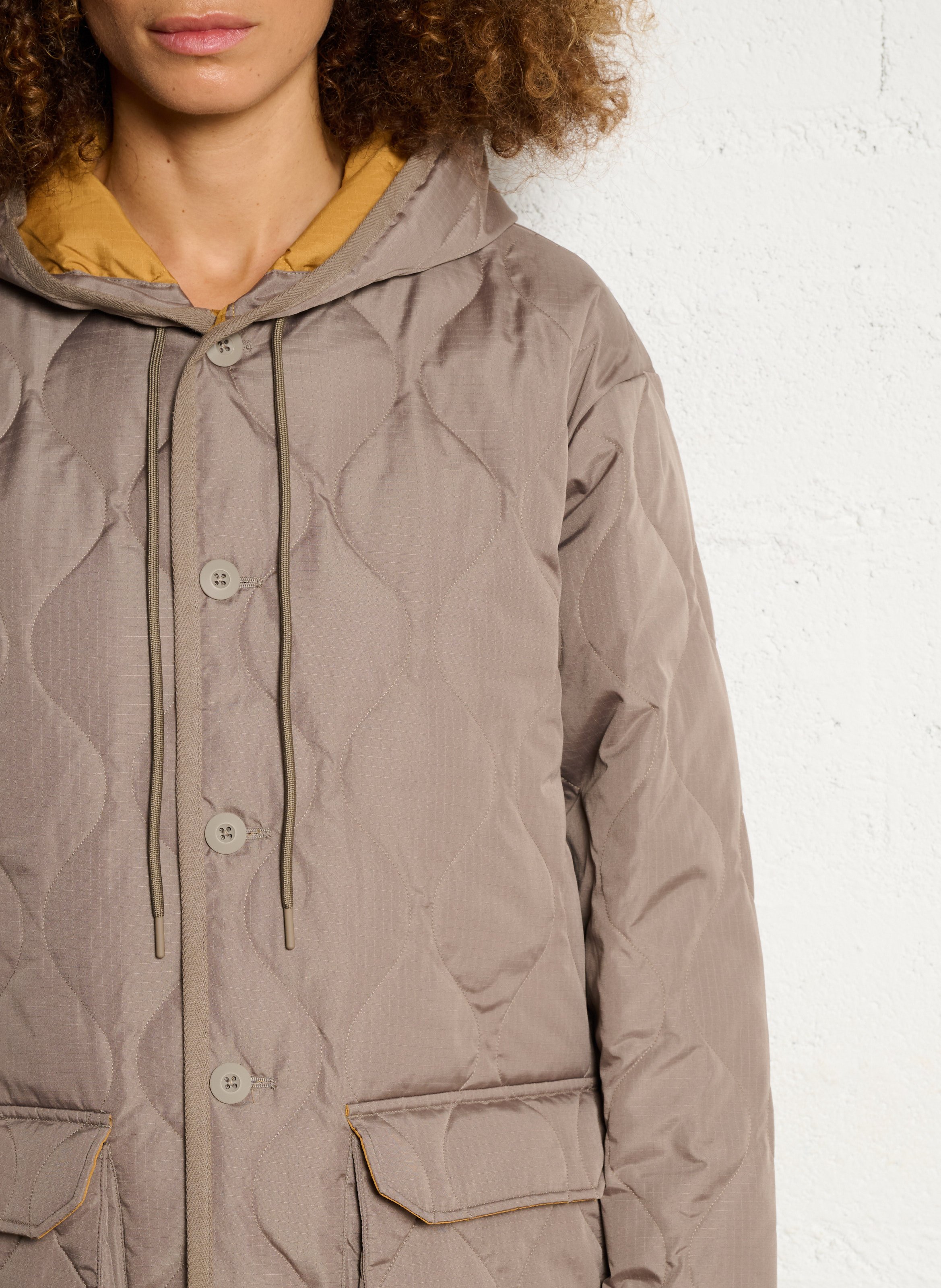 Veste mi-longue matelassée à capuche TAION Marron