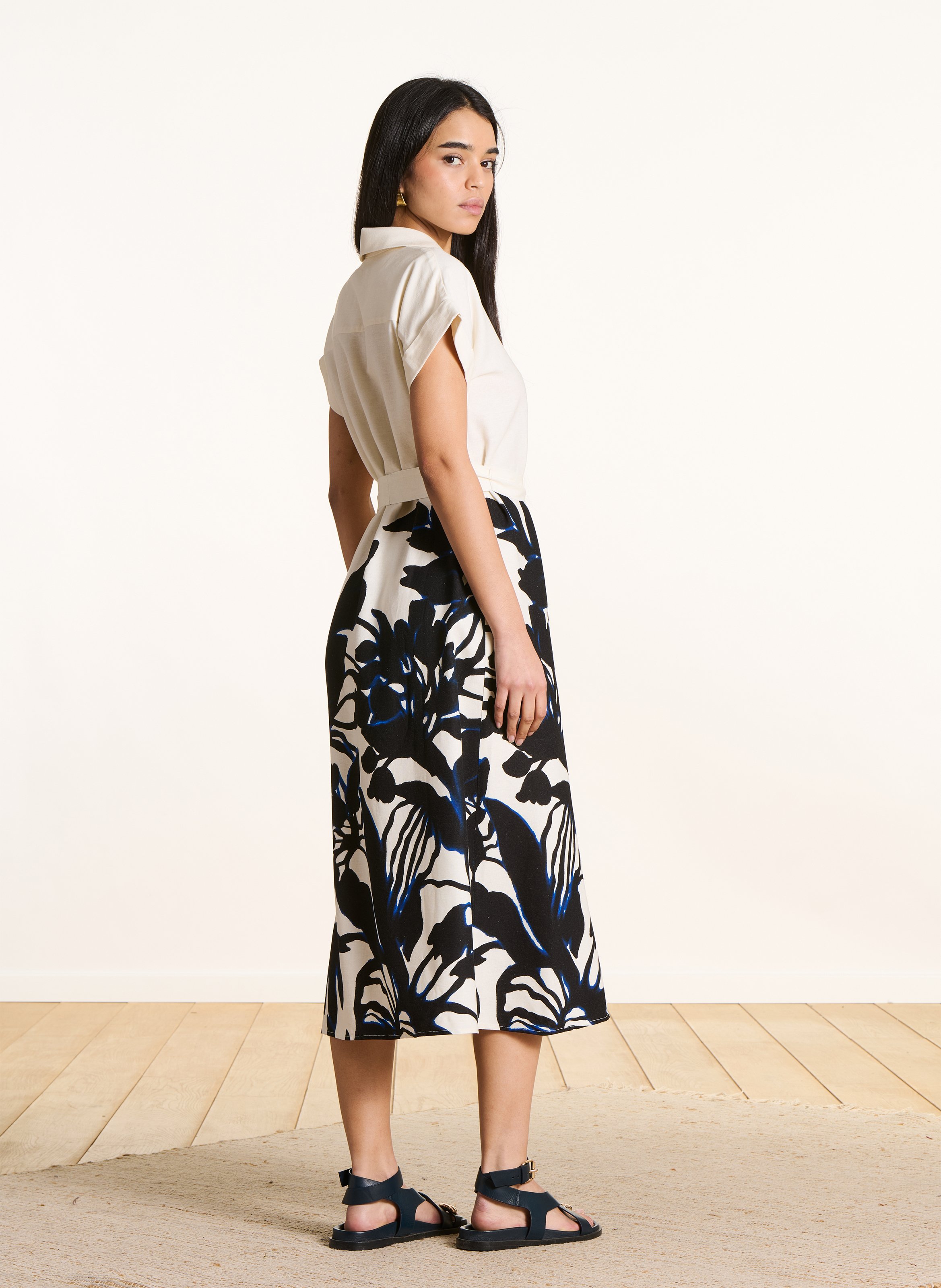 Robe longue ceinturée à imprimé végétal LA FEE MARABOUTEE Noir