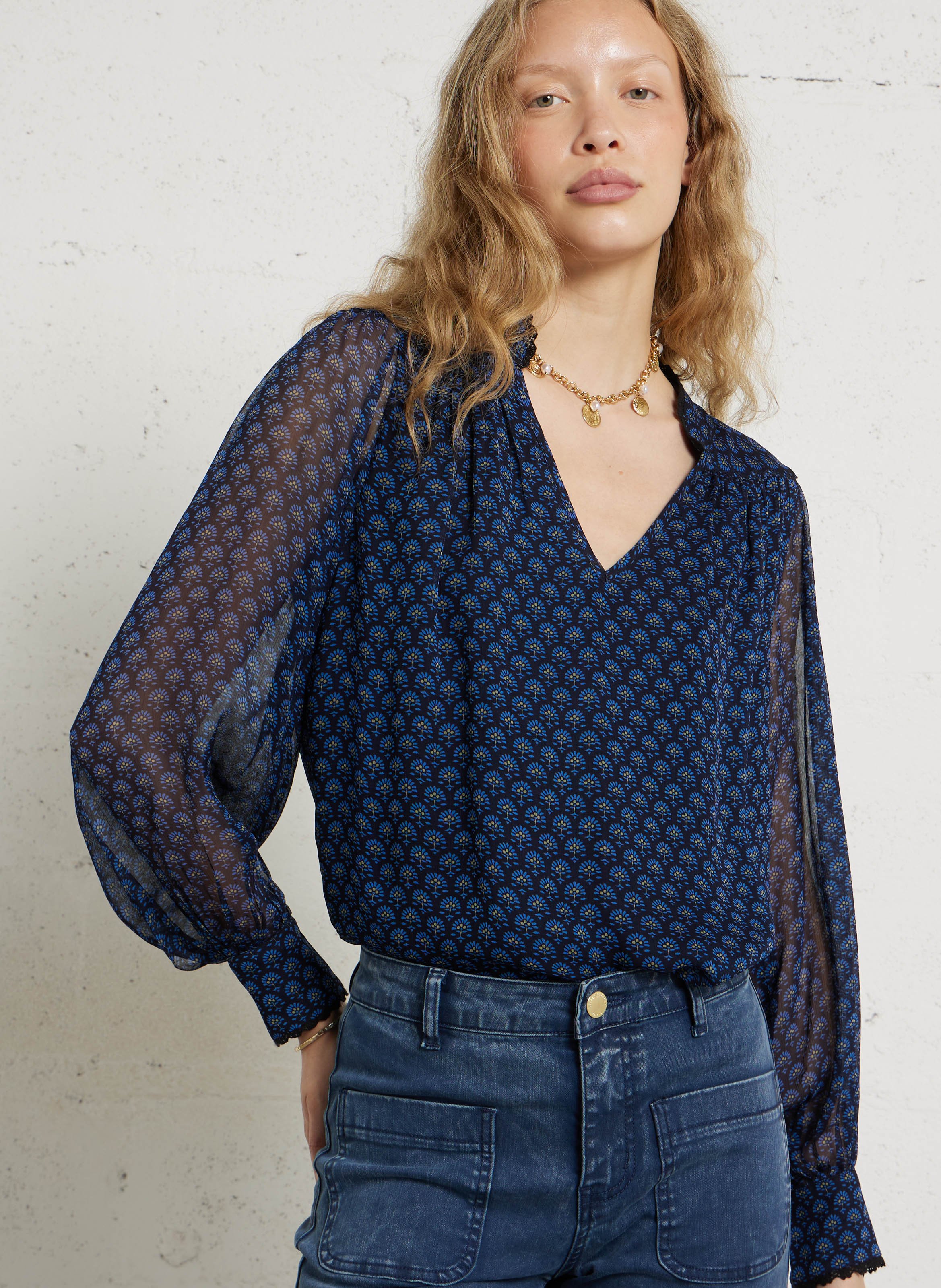 Straight V-neck printed blouse MAISON 123 Blue