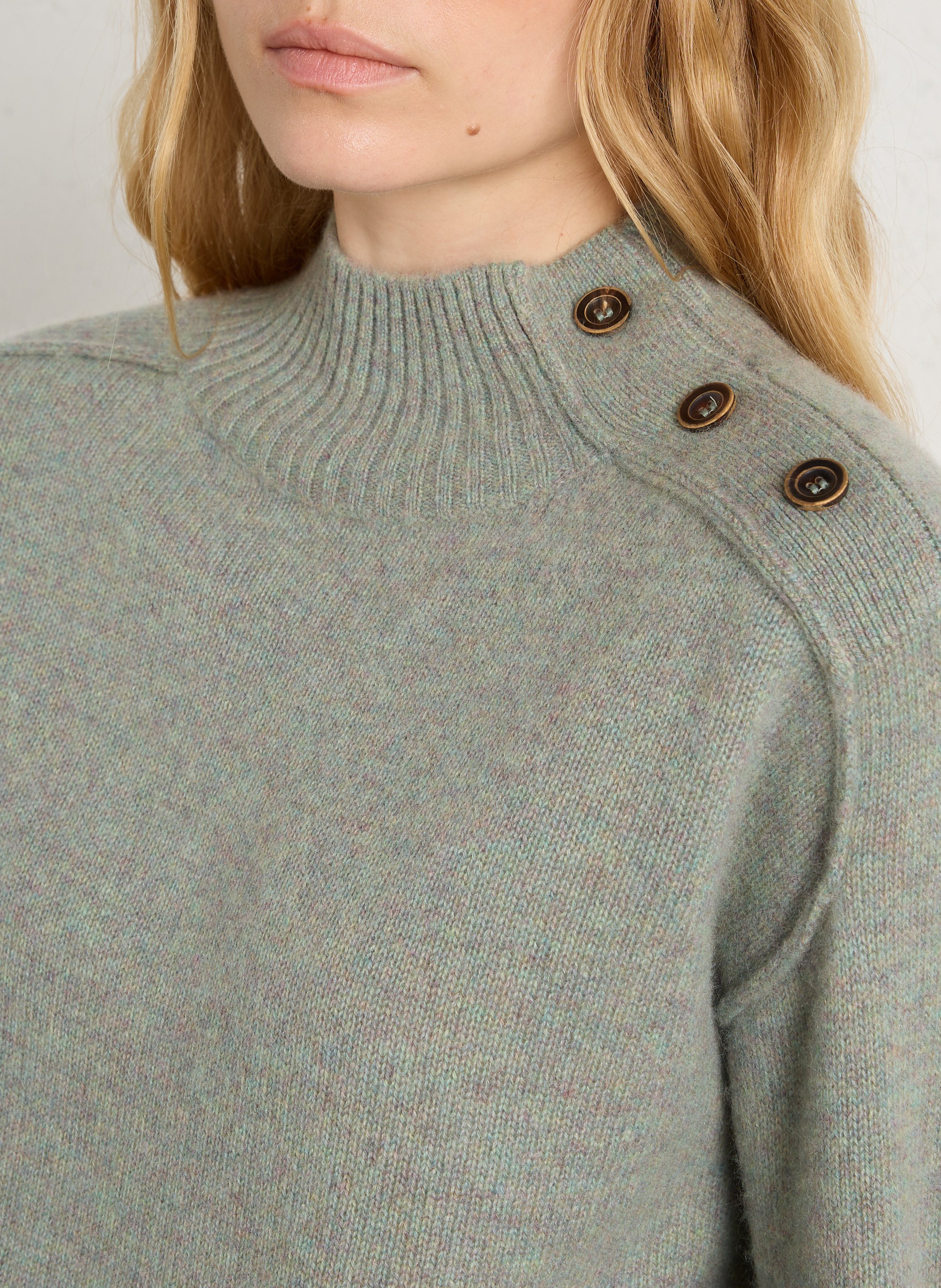 Gerade geschnittener Kaschmirpullover mit Stehkragen MAISON 123 Grun