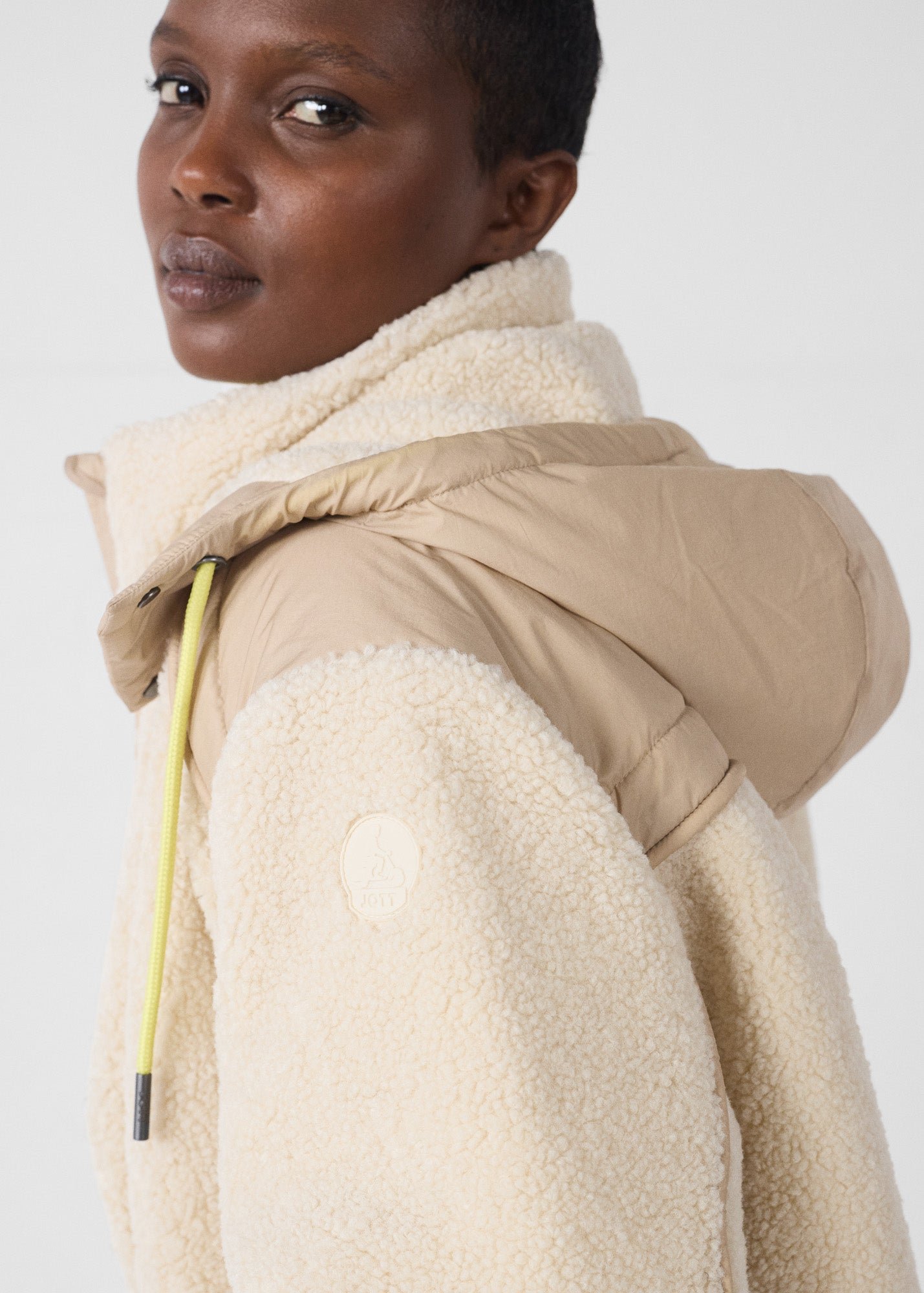 Sherpa Ivana Puffer Jacket JOTT White