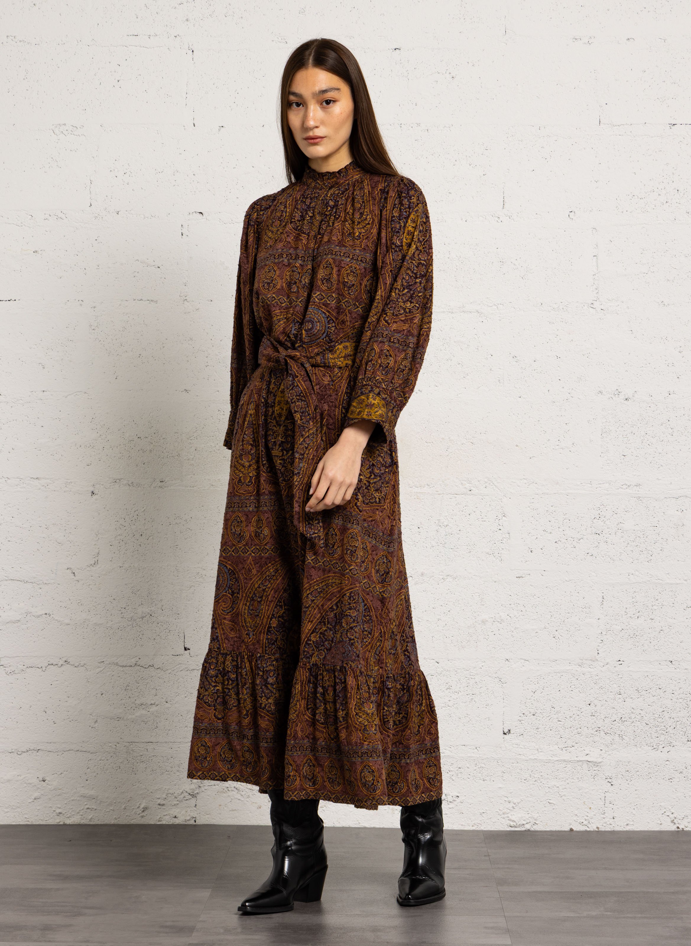 Lage, wijde katoenen jurk ANTIK BATIK Bruin