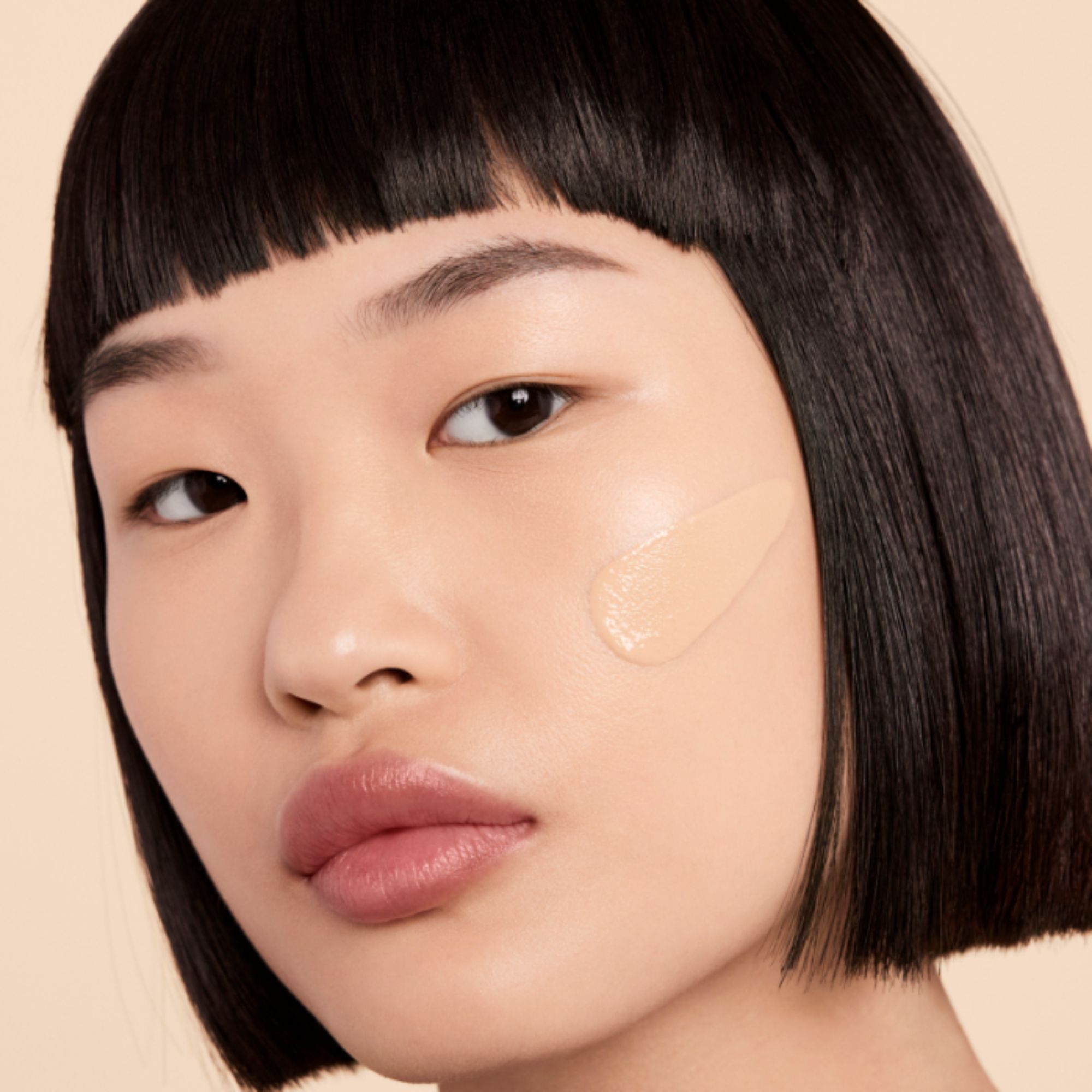 FOND DE TEINT MAT LUMINEUX 24H* HAUTE COUVRANCE YVES SAINT LAURENT Mn1