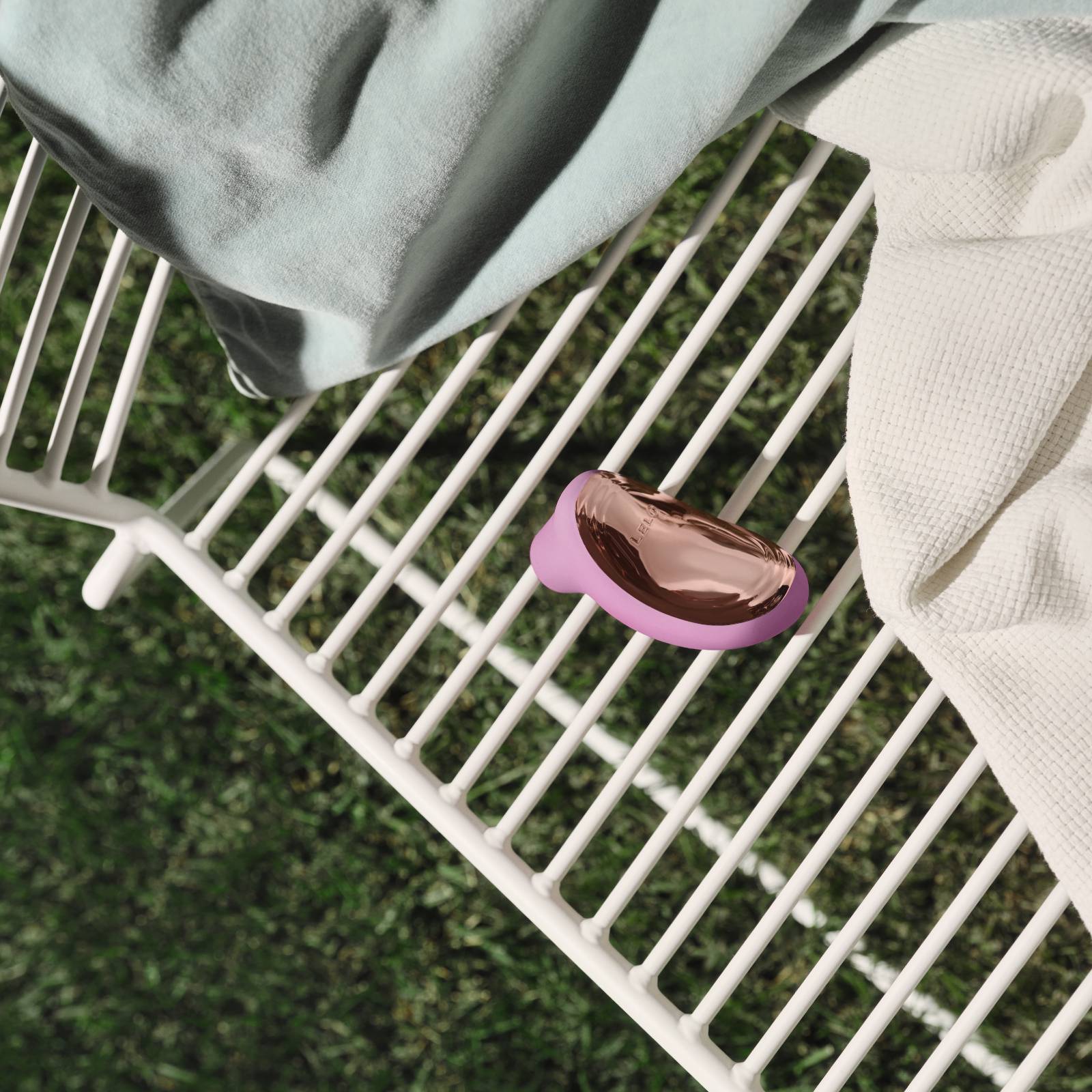 Sonic clitoral stimulator travel version LELO Rose