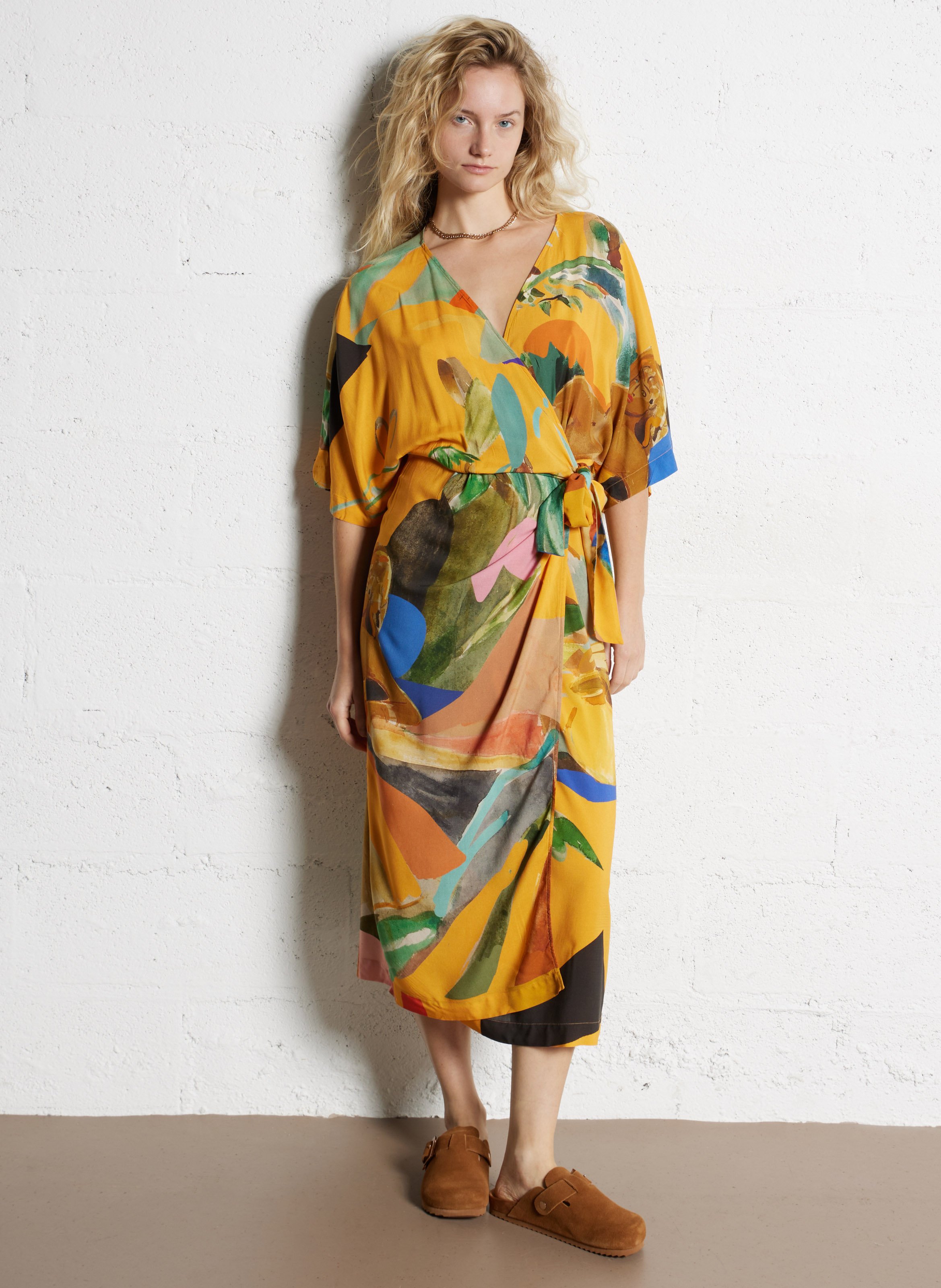 Langes Kleid mit V-Ausschnitt und Tropen-Print G.KERO Orange