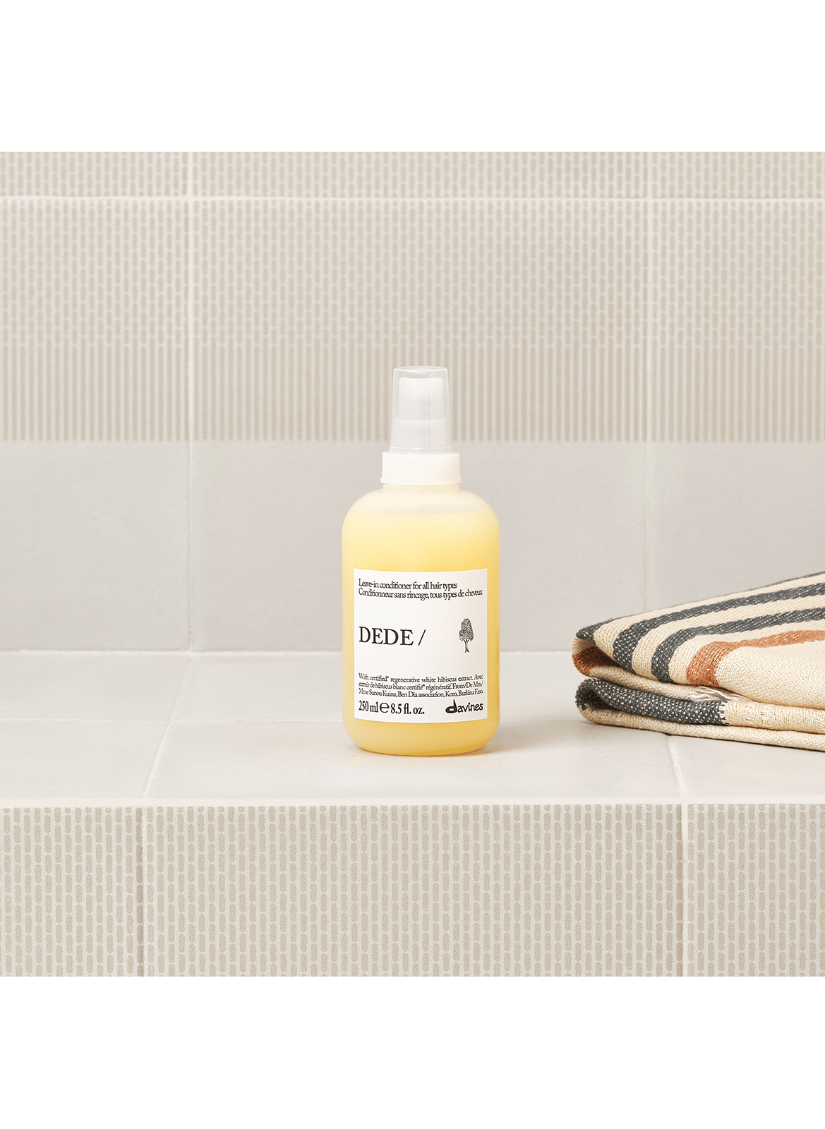 DEDE Leave-in Conditioner DAVINES No color