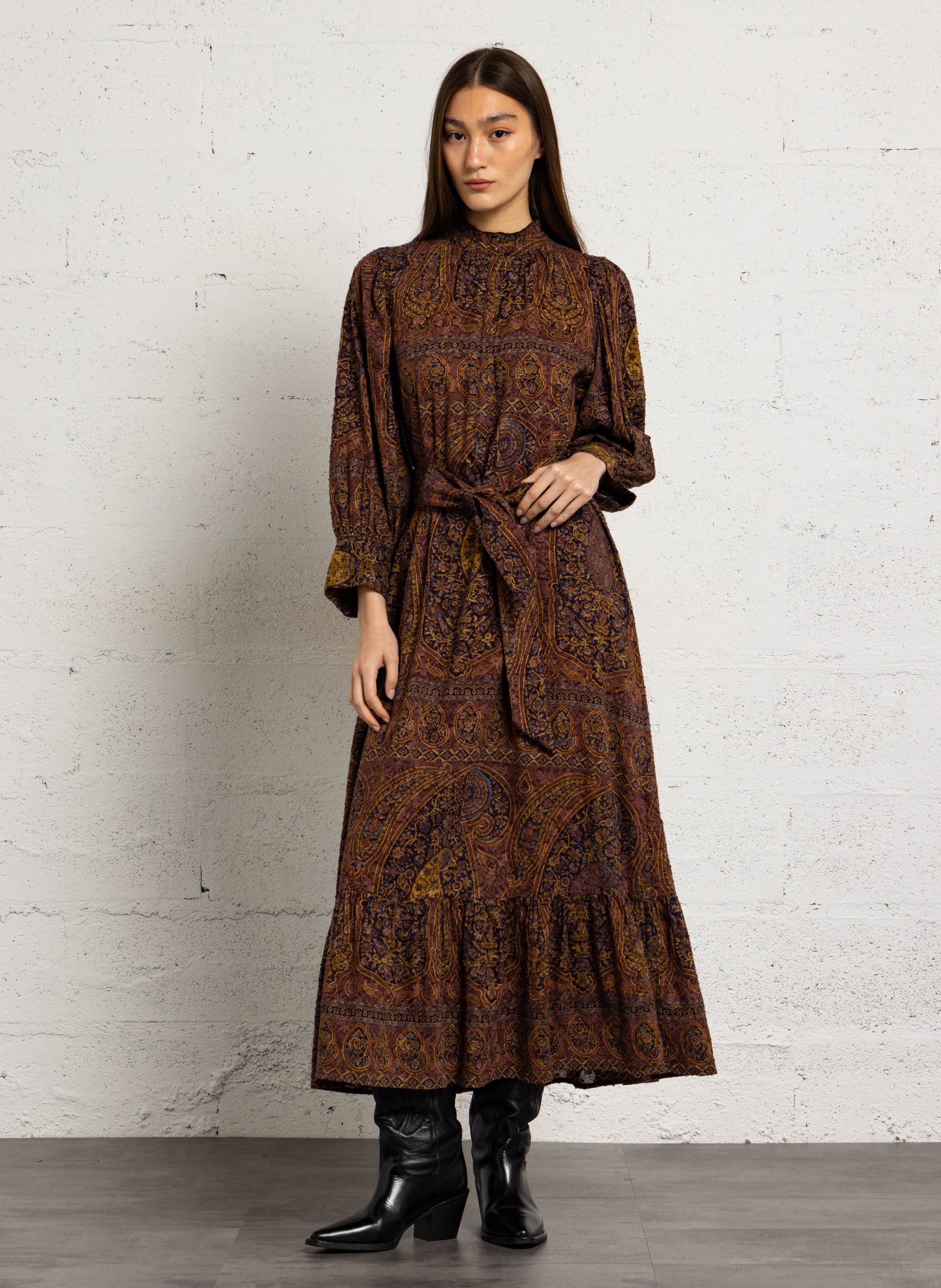 Lage, wijde katoenen jurk ANTIK BATIK Bruin