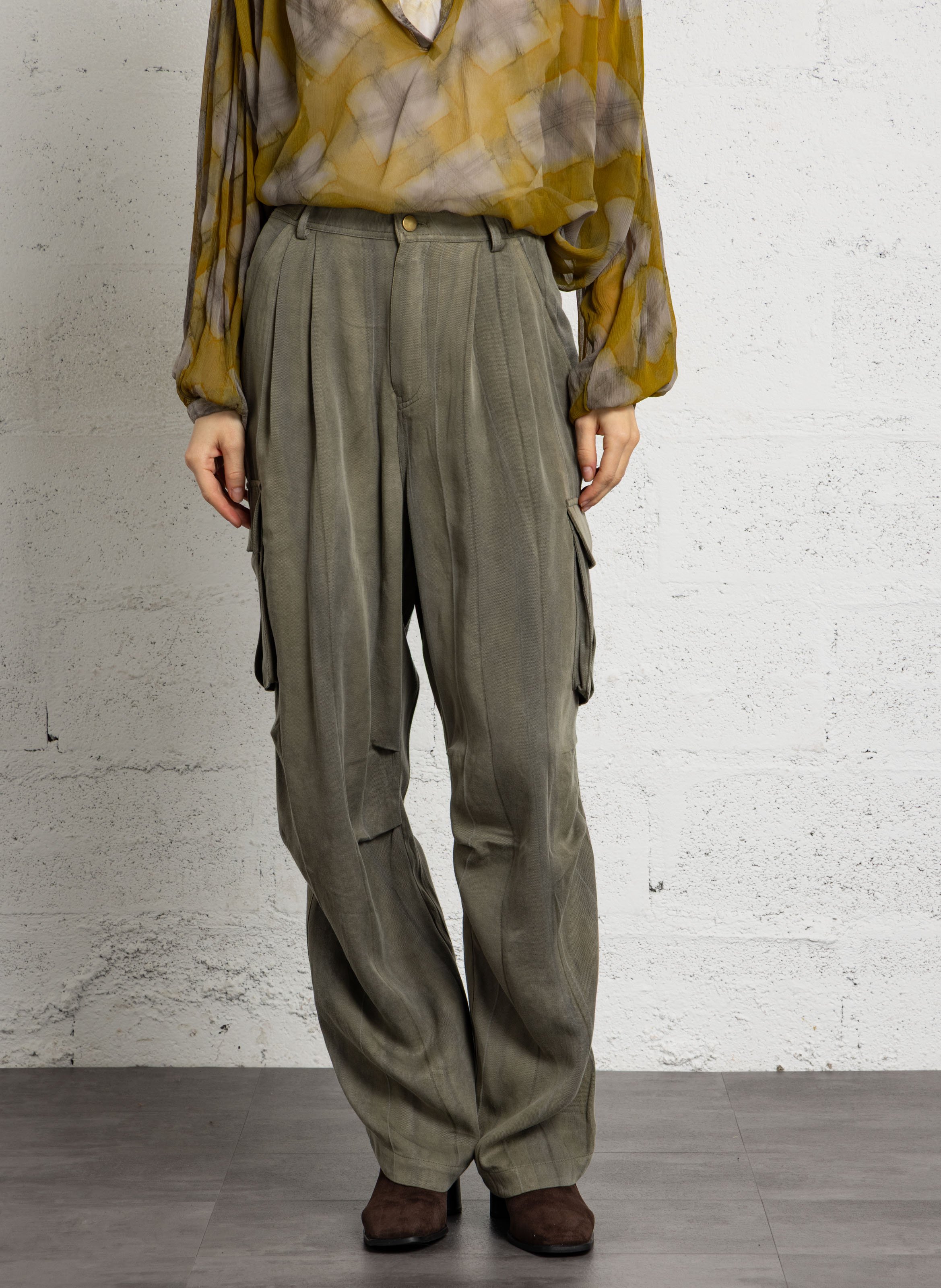 Einfarbige Hose mit weitem Bein und Taschen MES DEMOISELLES Khaki