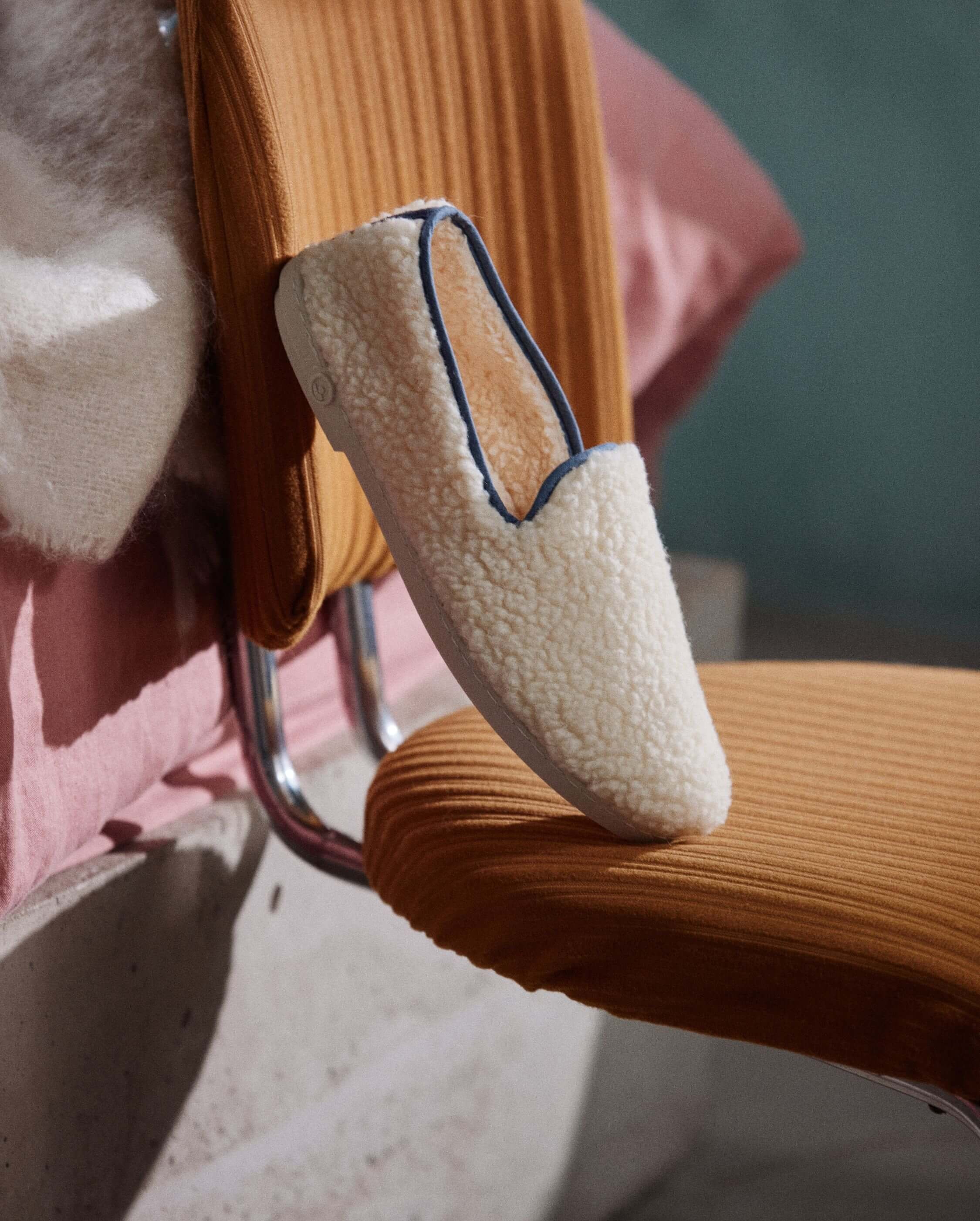 Men's wool bouclé slipper, white denim ANGARDE White