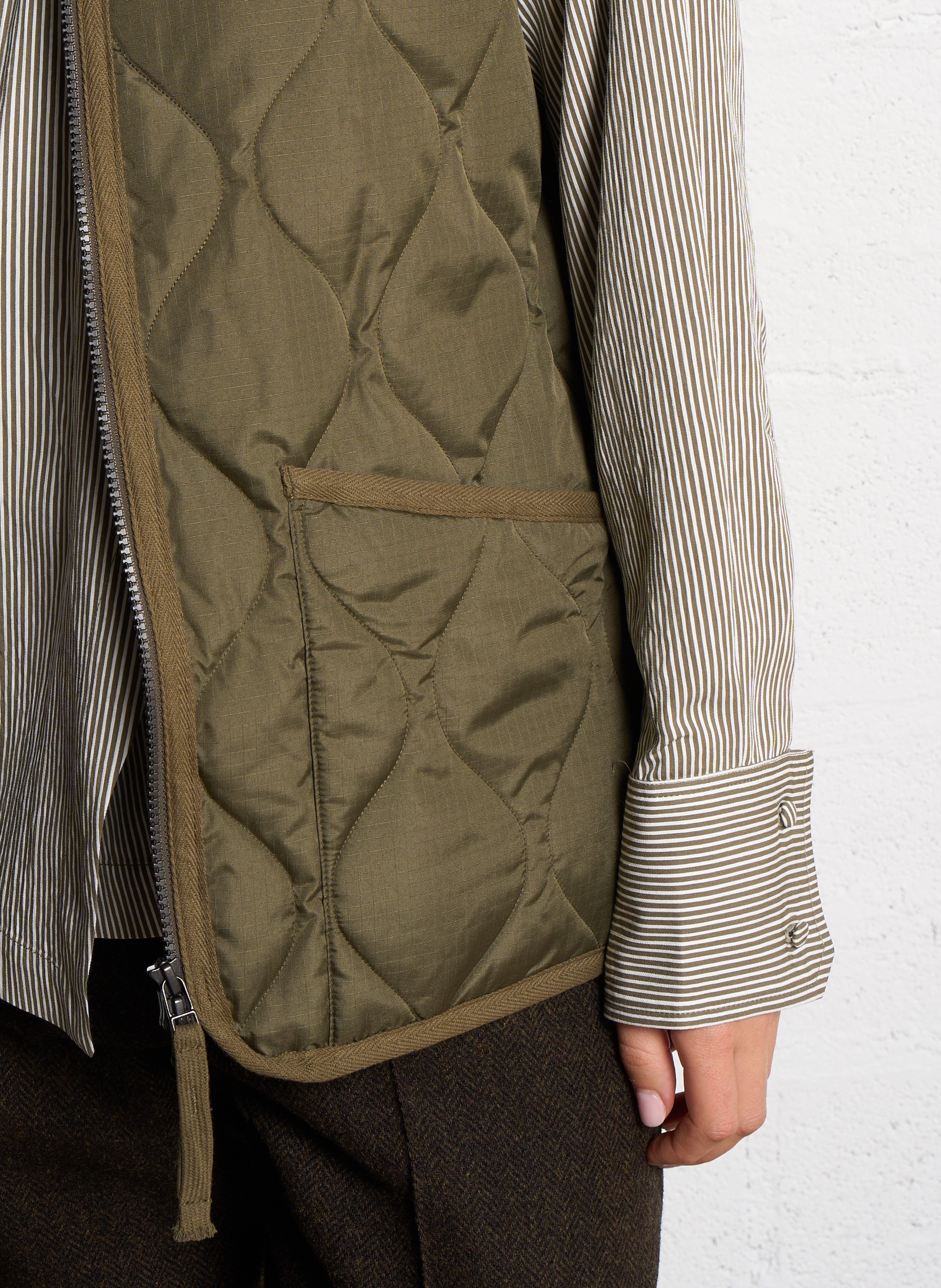 Sleeveless quilted V-neck jacket TAION Green