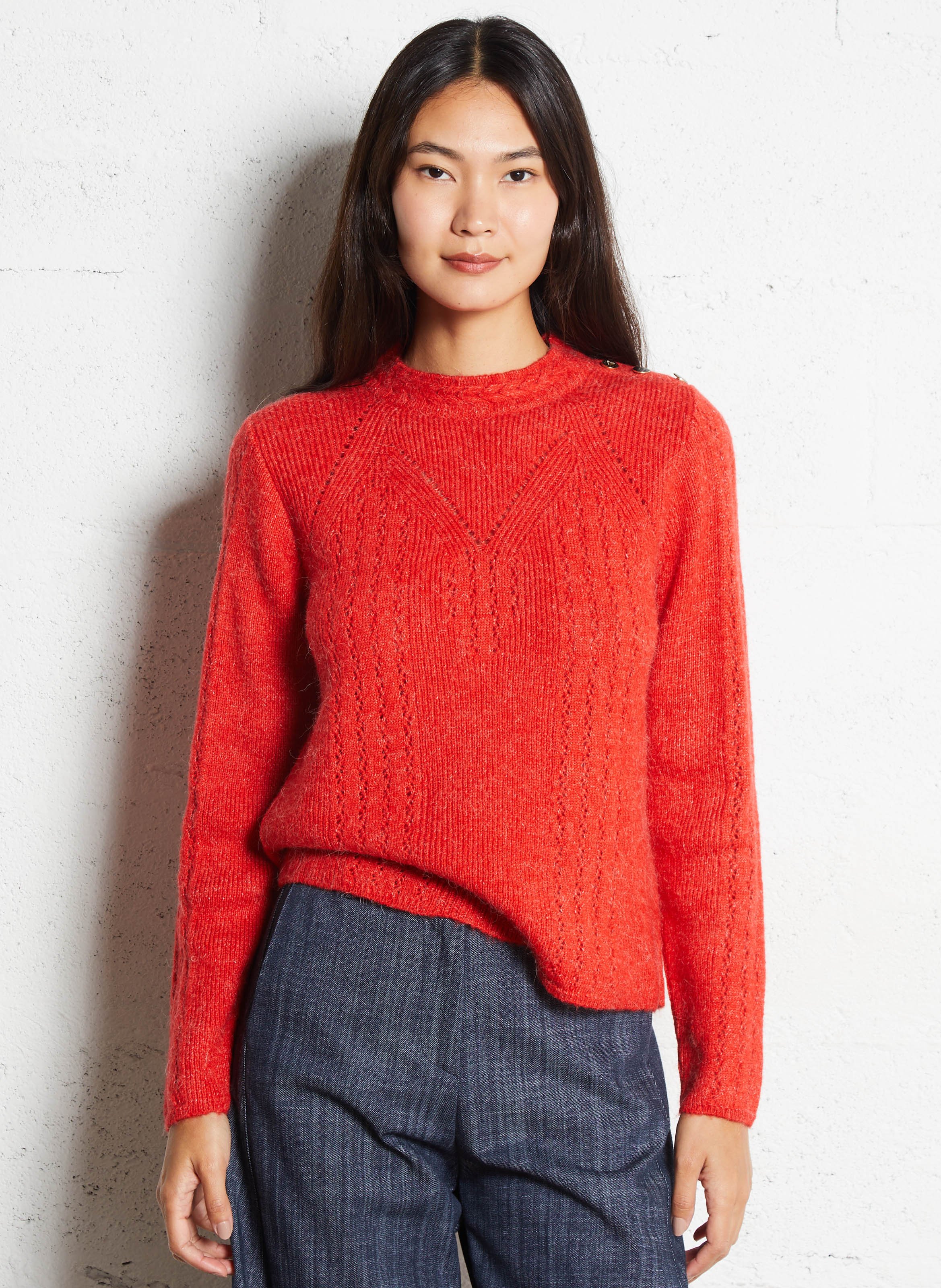 Round neck straight fit sweater in openwork knit I CODE Red