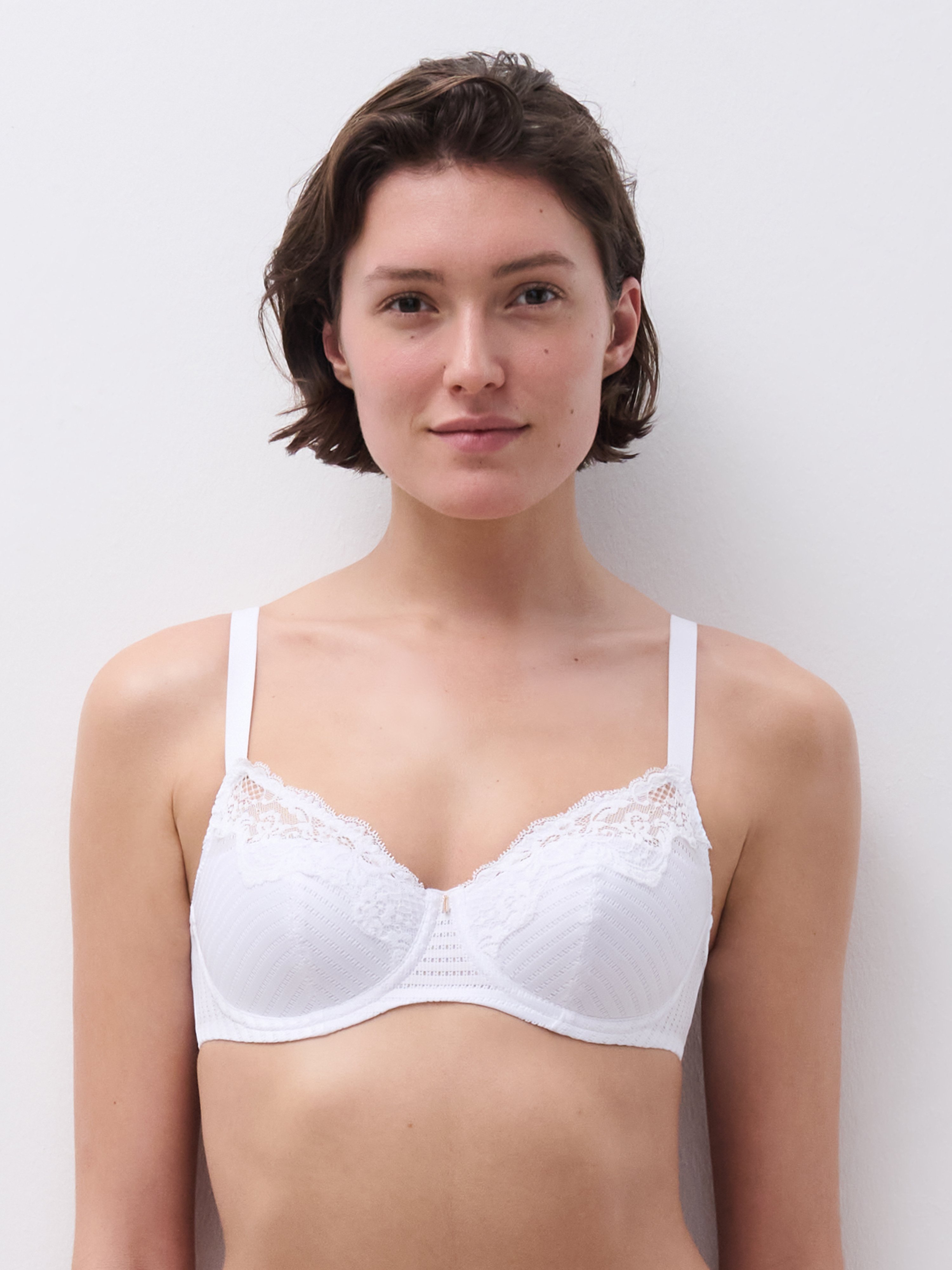 Molded lace balconette bra CHANTELLE