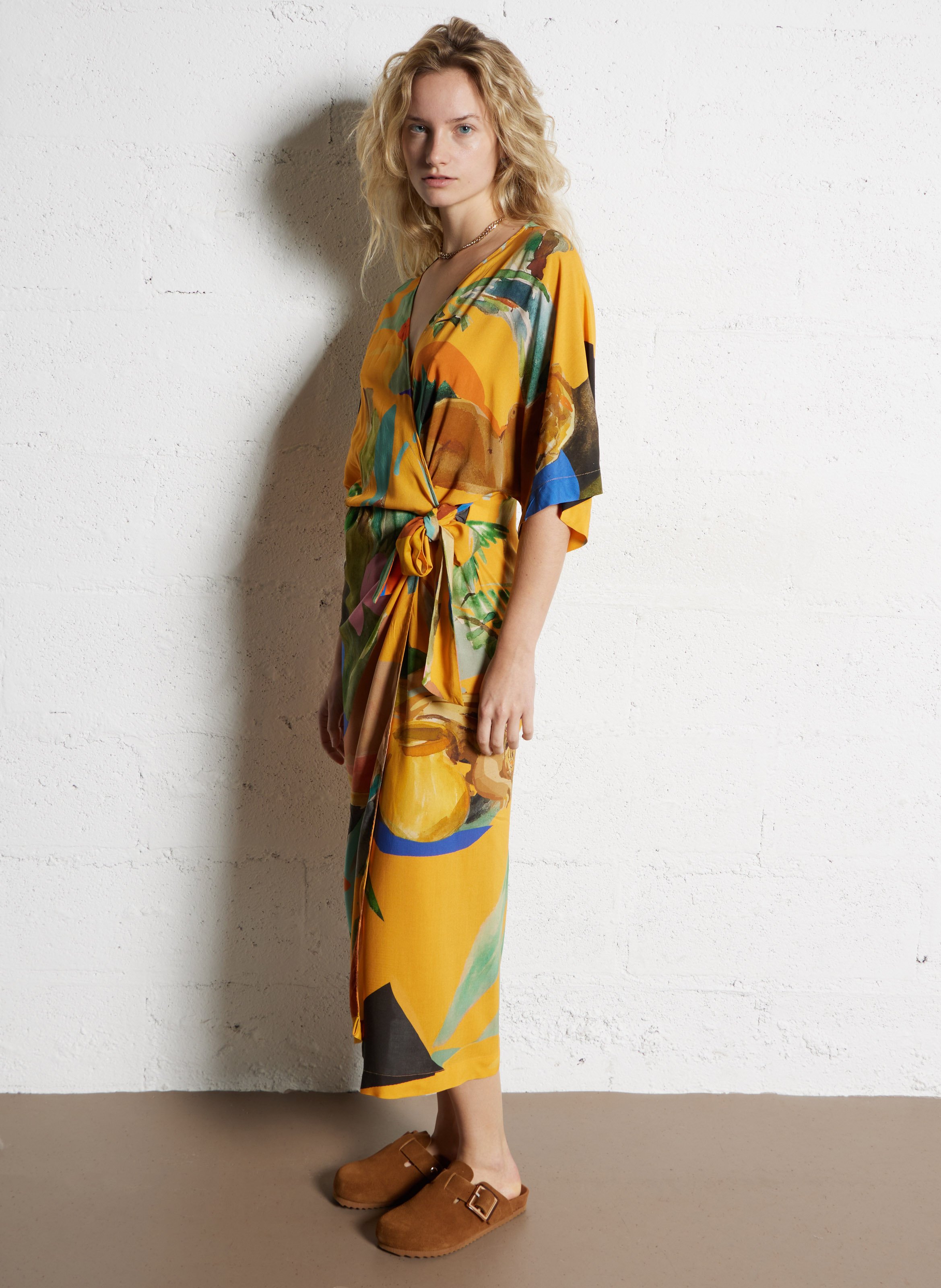 Langes Kleid mit V-Ausschnitt und Tropen-Print G.KERO Orange