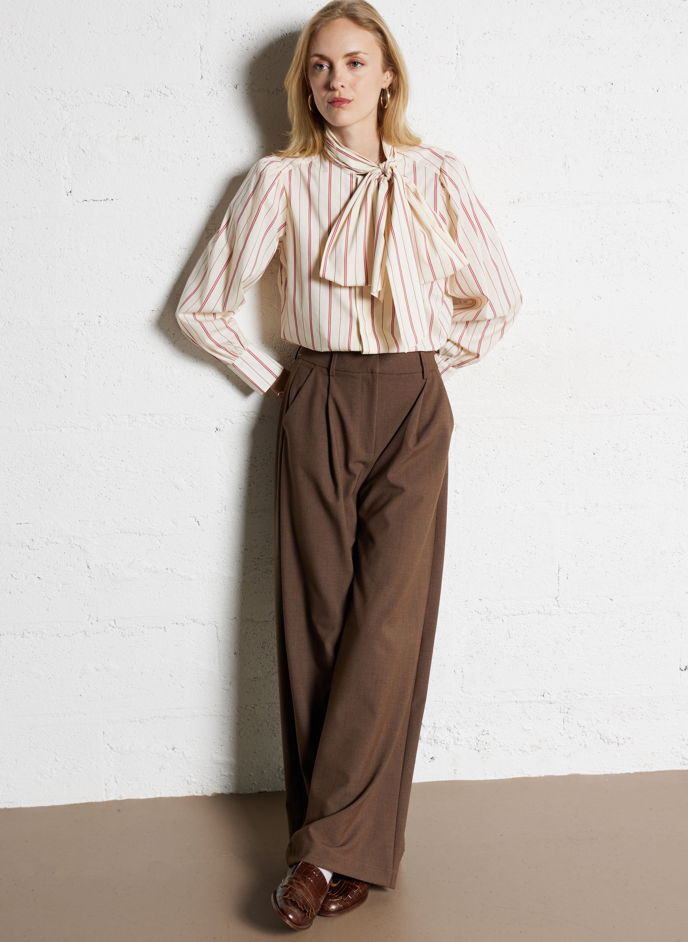 Striped shirt with pussy-bow collar SUNCOO Red