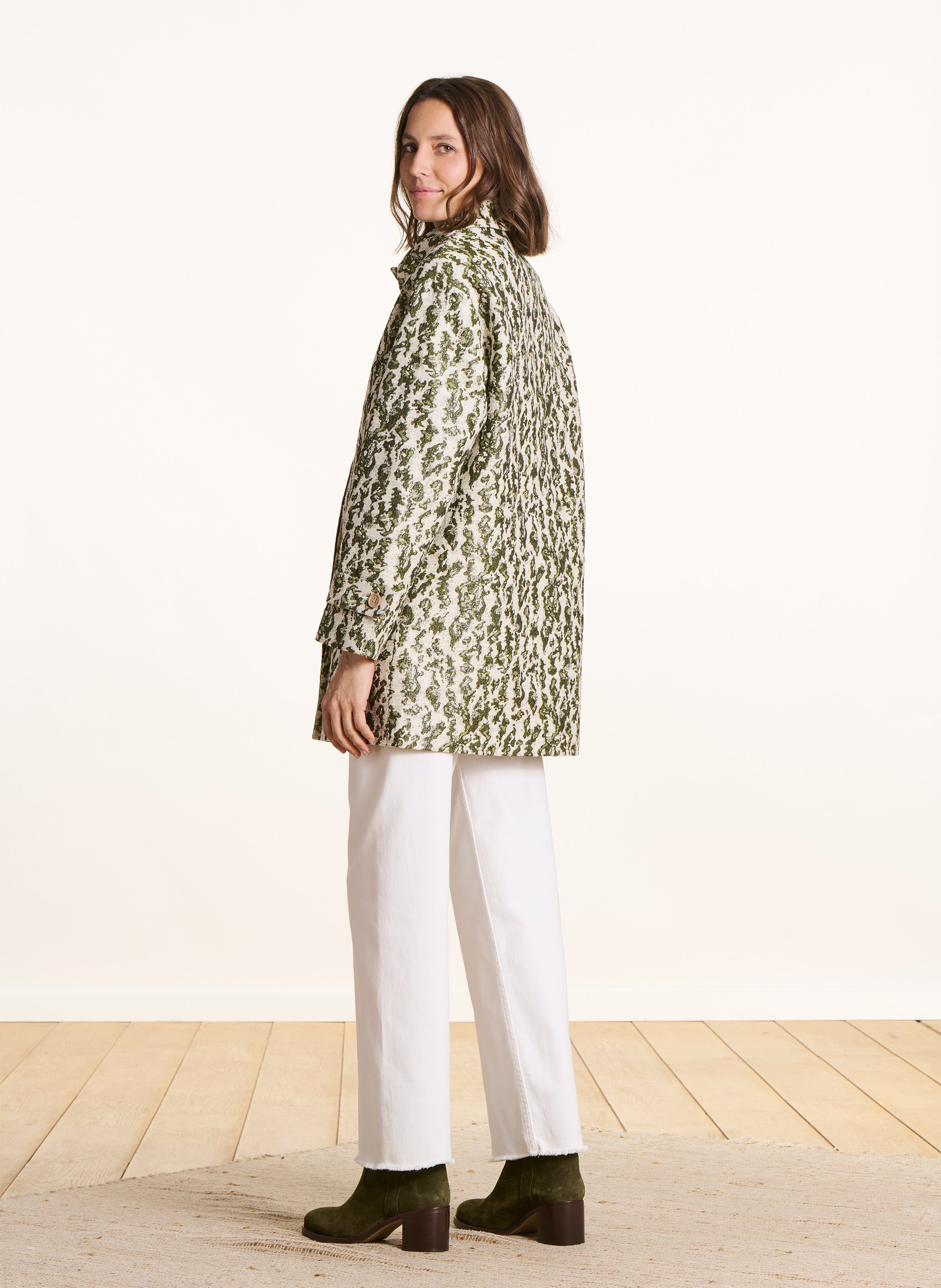 Manteau 3/4 droit tissu jacquard LA FEE MARABOUTEE Vert