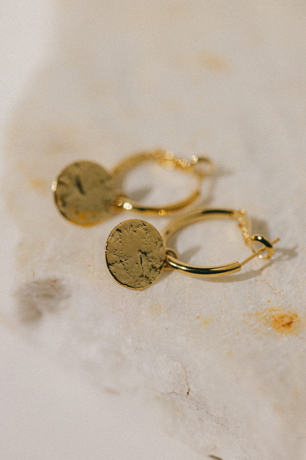 Small hammered round gold-plated hoop earrings Golden