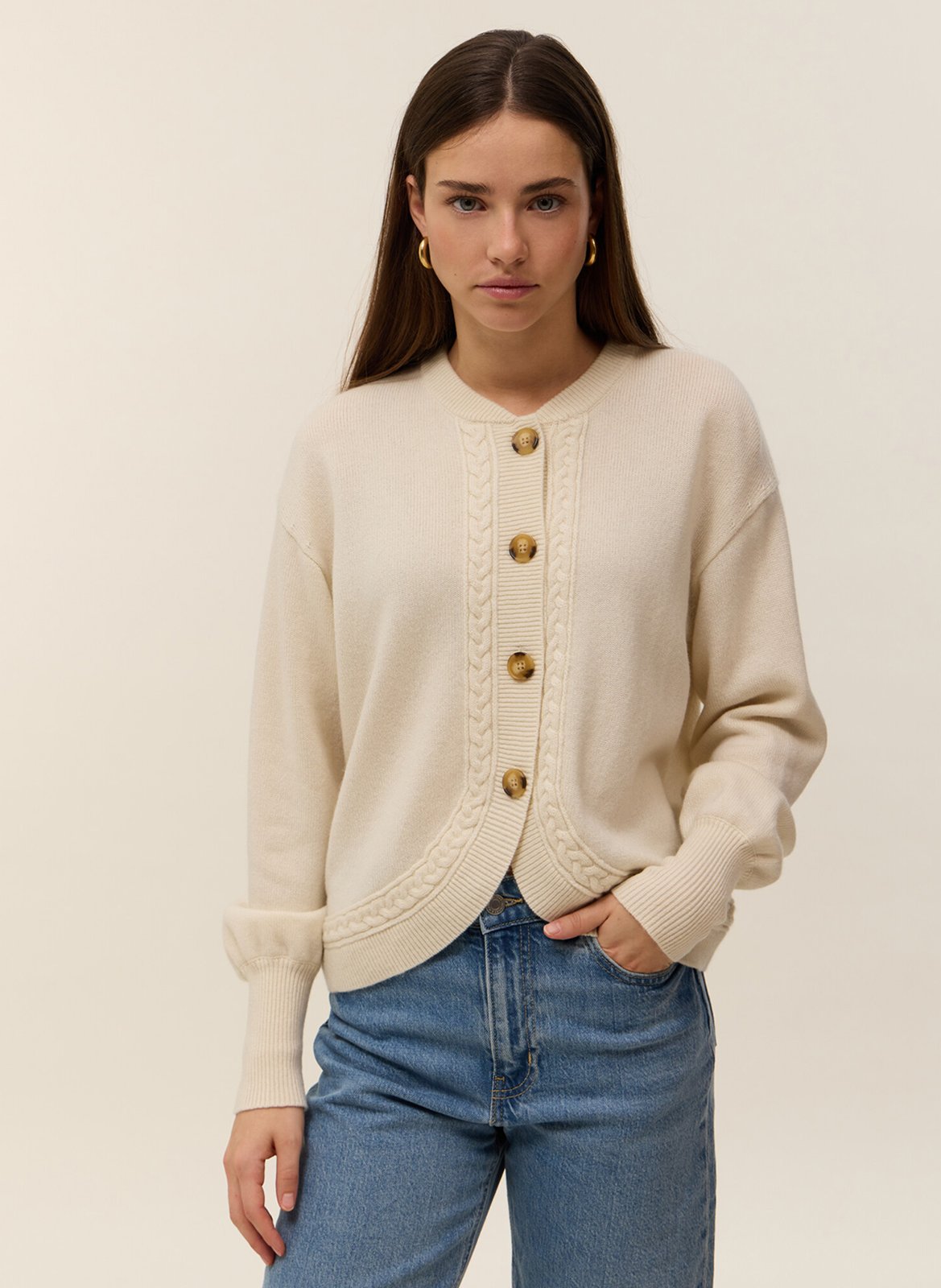 Gerade geschnittener Cardigan mit Teddykragen aus Kaschmir HIRCUS Weiss