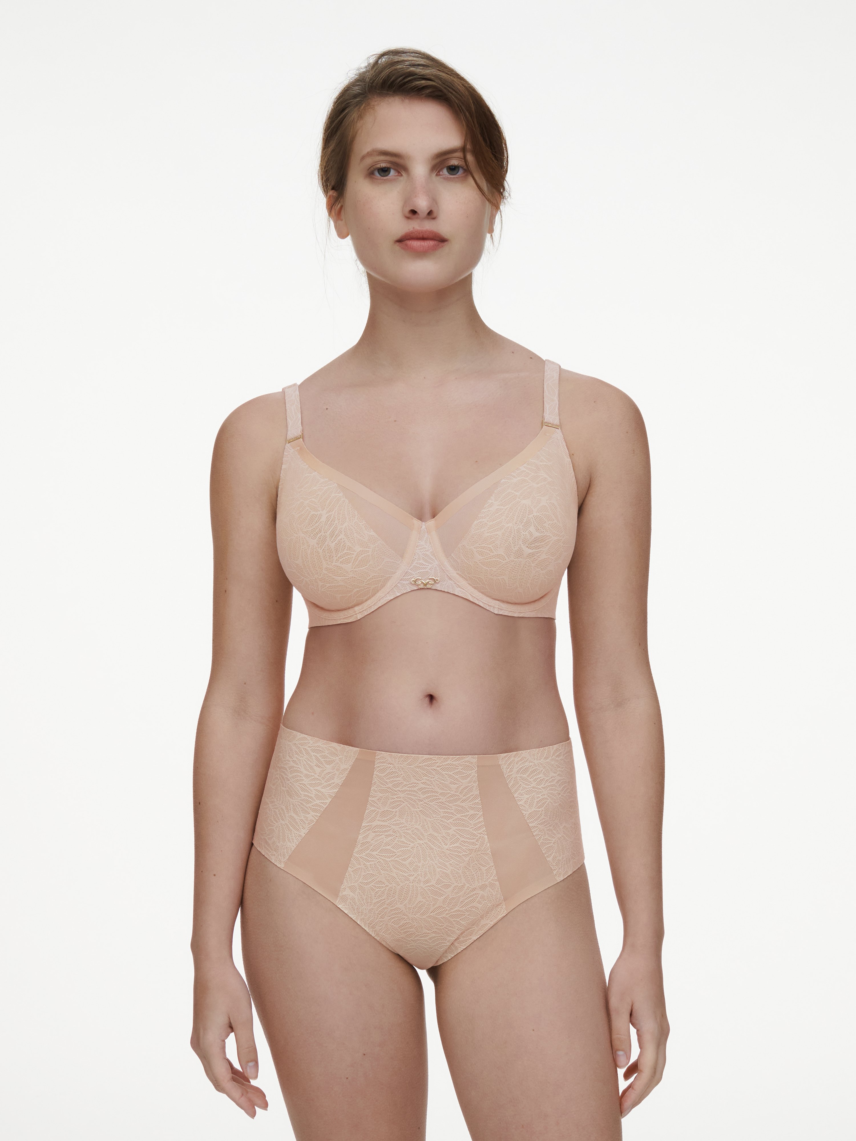 Moulded full-cup bra CHANTELLE Beige