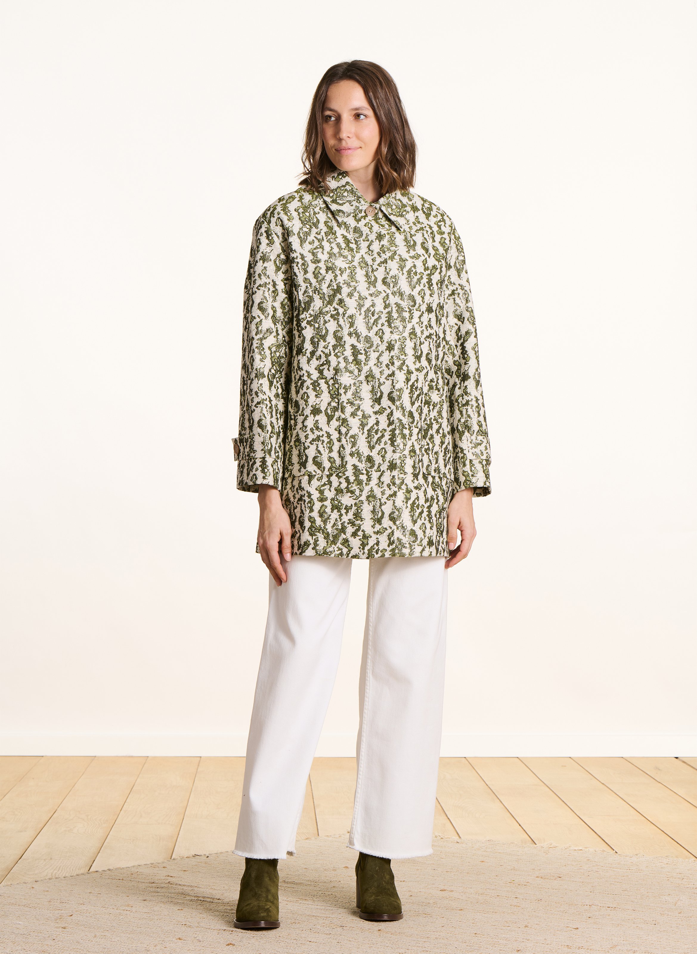 Manteau 3/4 droit tissu jacquard LA FEE MARABOUTEE Vert