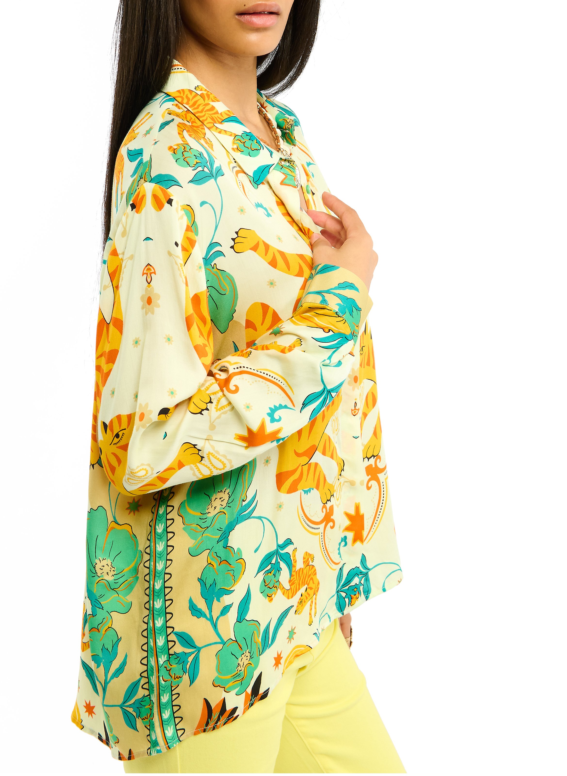 Rechte blouse met klassieke kraag en tijgerprint WILD Groen