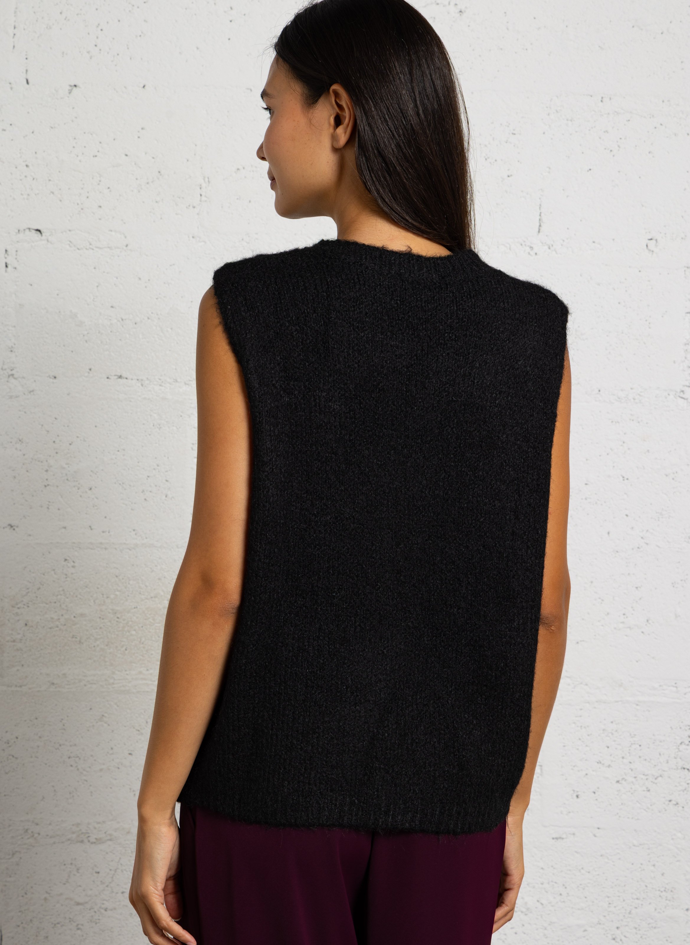 Pull sans manches à col asymétrique LE TEMPS DES CERISES Noir