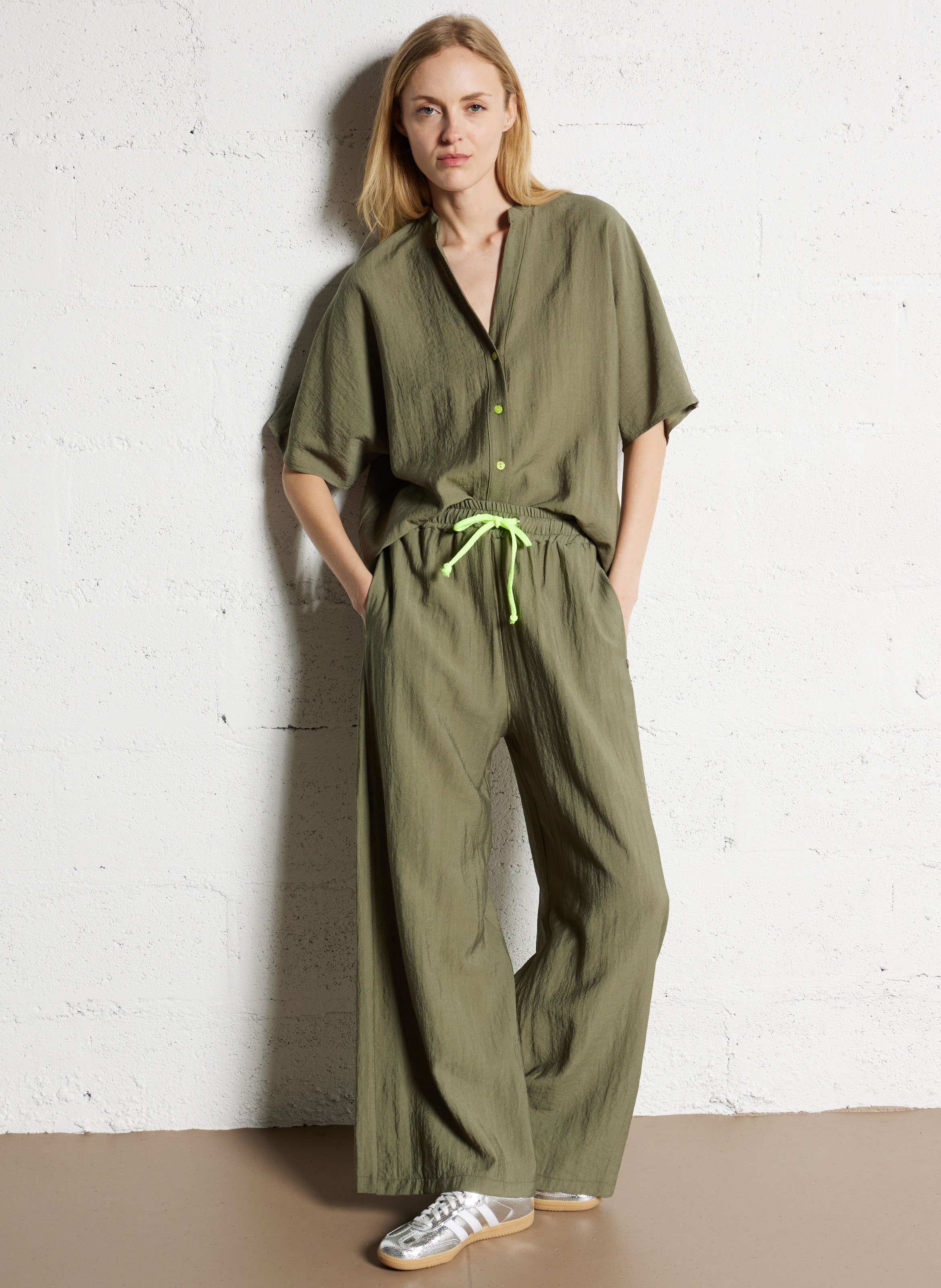 Classic Collar Shirt PLEASE Green