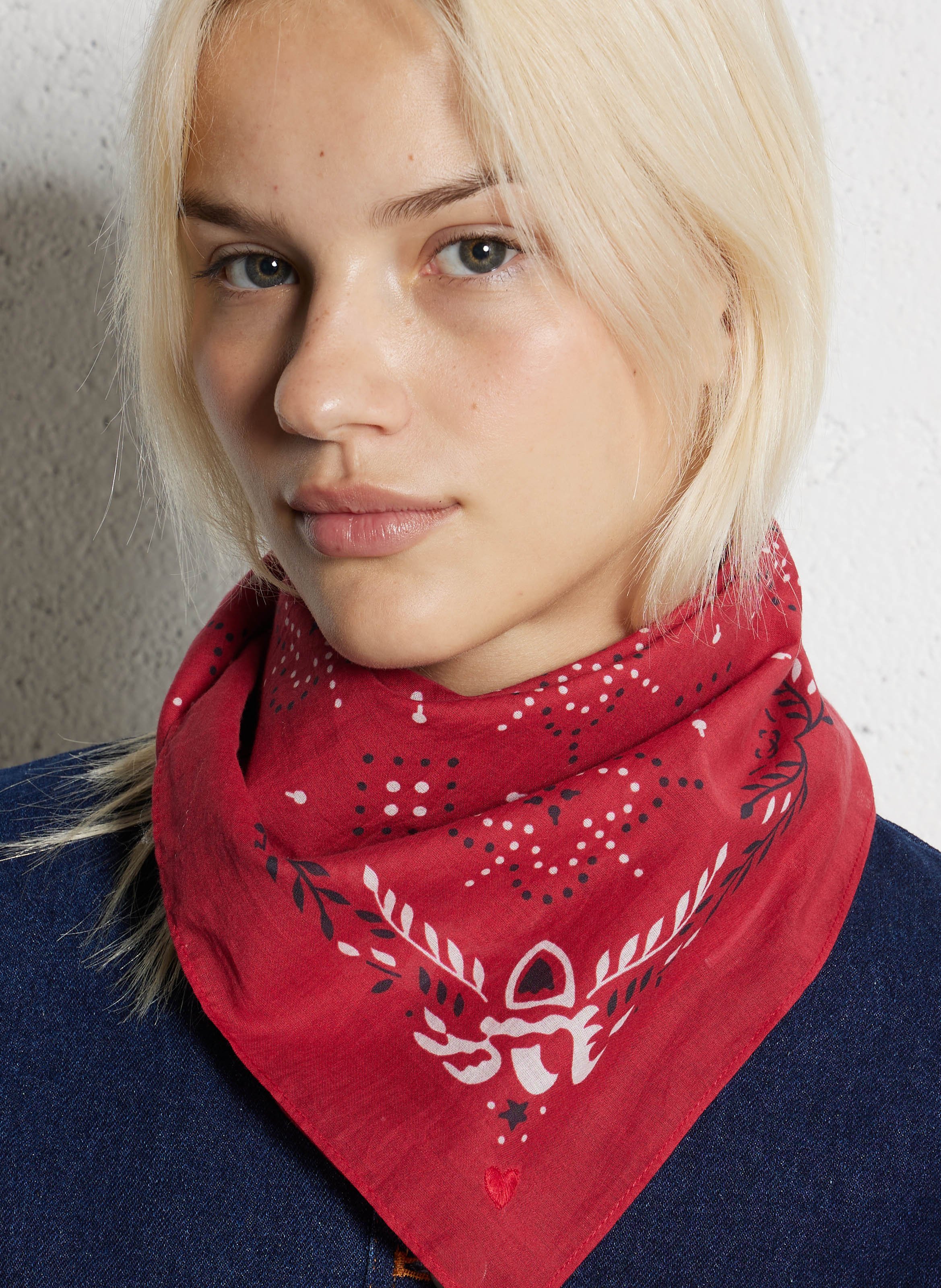 Pañuelo de algodón con estampado de pañuelo bandana. FEEKA