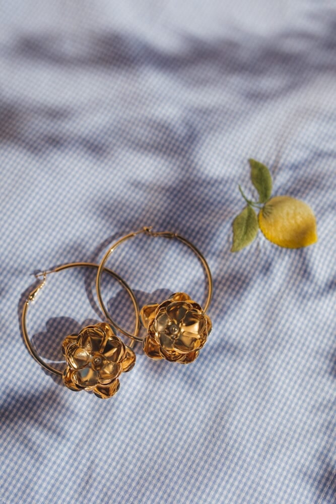 HÉLIOS - Fine gold-plated flower hoop earrings MONSIEUR SIMONE Golden