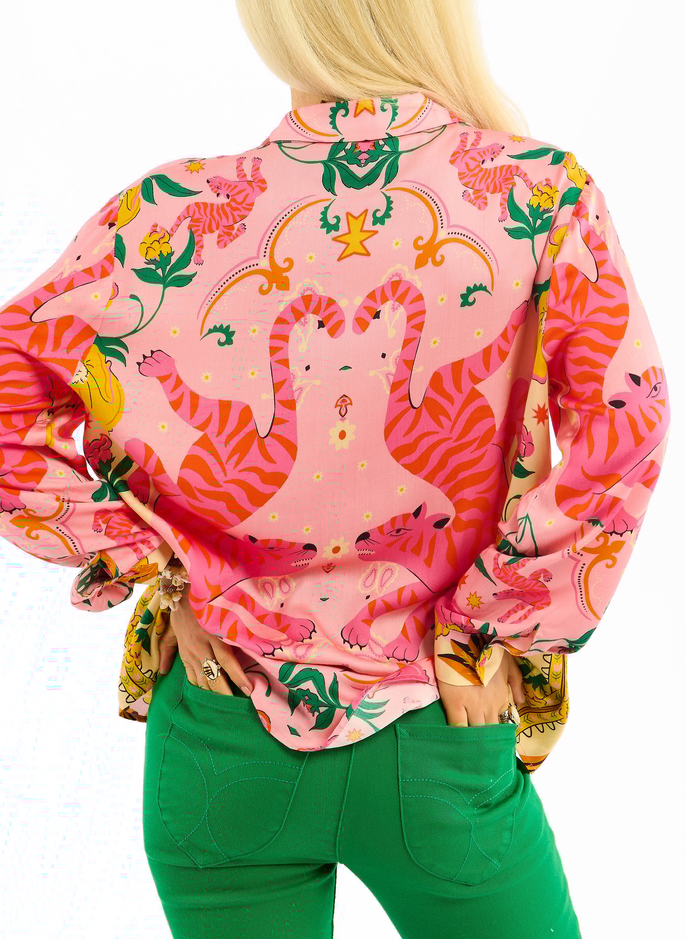 Straight shirt with classic collar tiger print WILD Pink