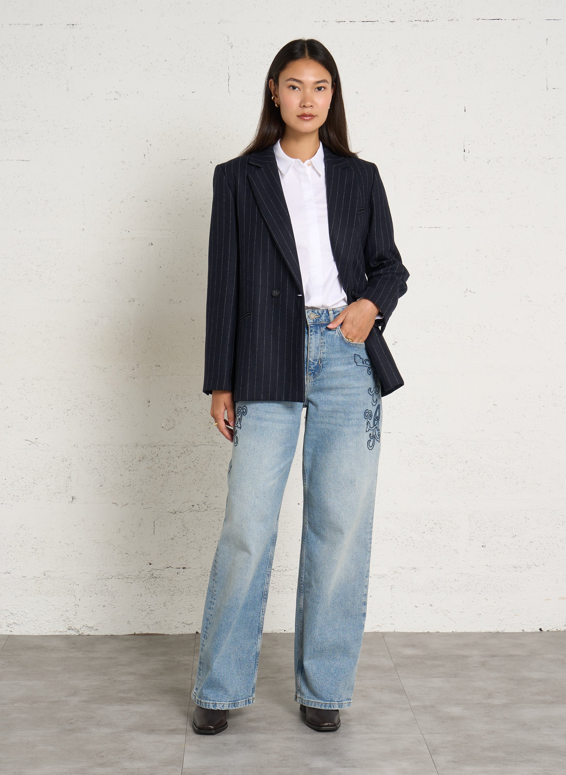 Gerader Blazer mit Streifen aus Wollmischung MAISON HOTEL Blau