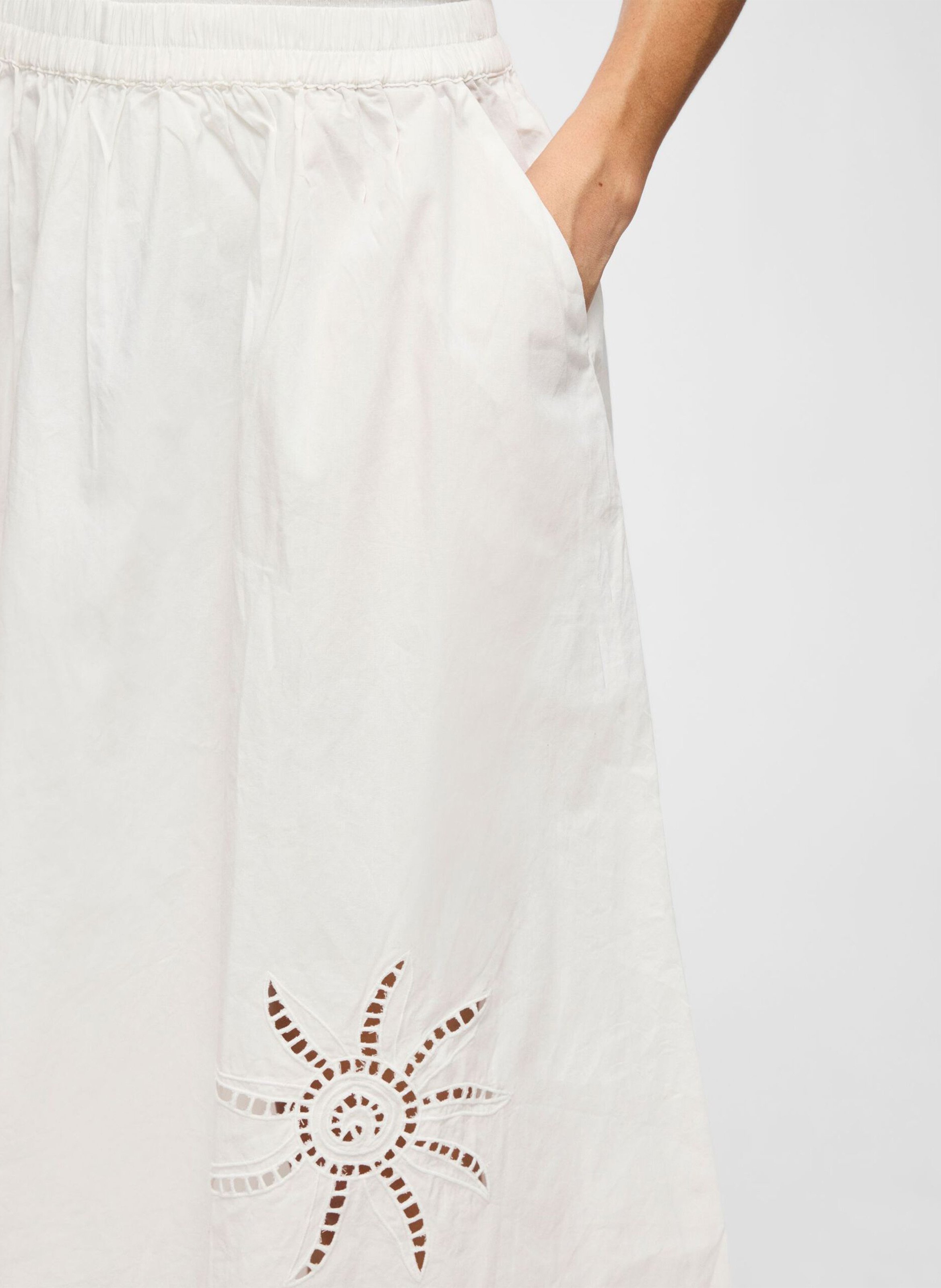 Wijd uitlopende lange rok met uitsnijddetail VILA Wit