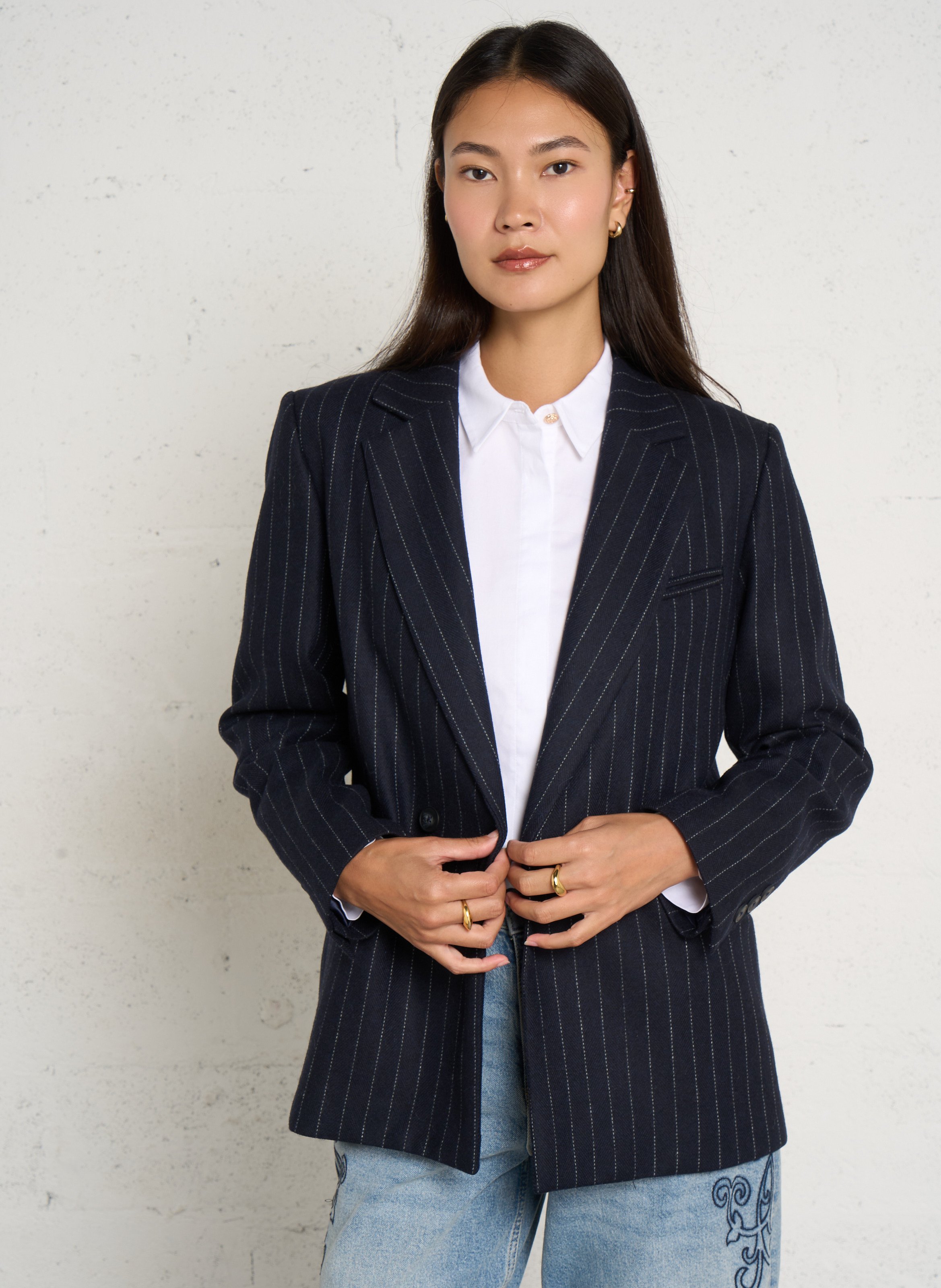 Gerader Blazer mit Streifen aus Wollmischung MAISON HOTEL Blau