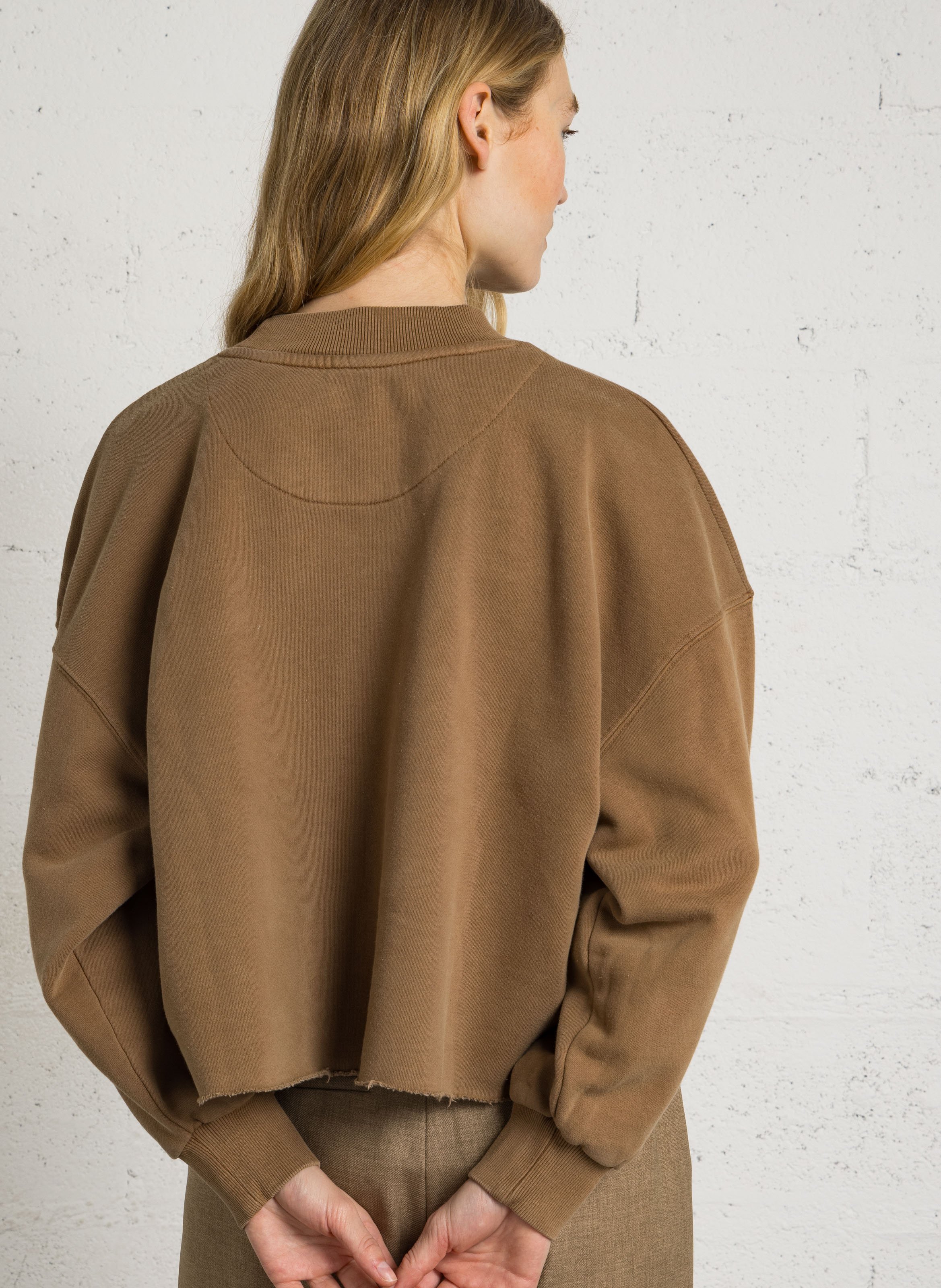 Kurzer bedruckter Baumwollpullover NEWTONE Braun
