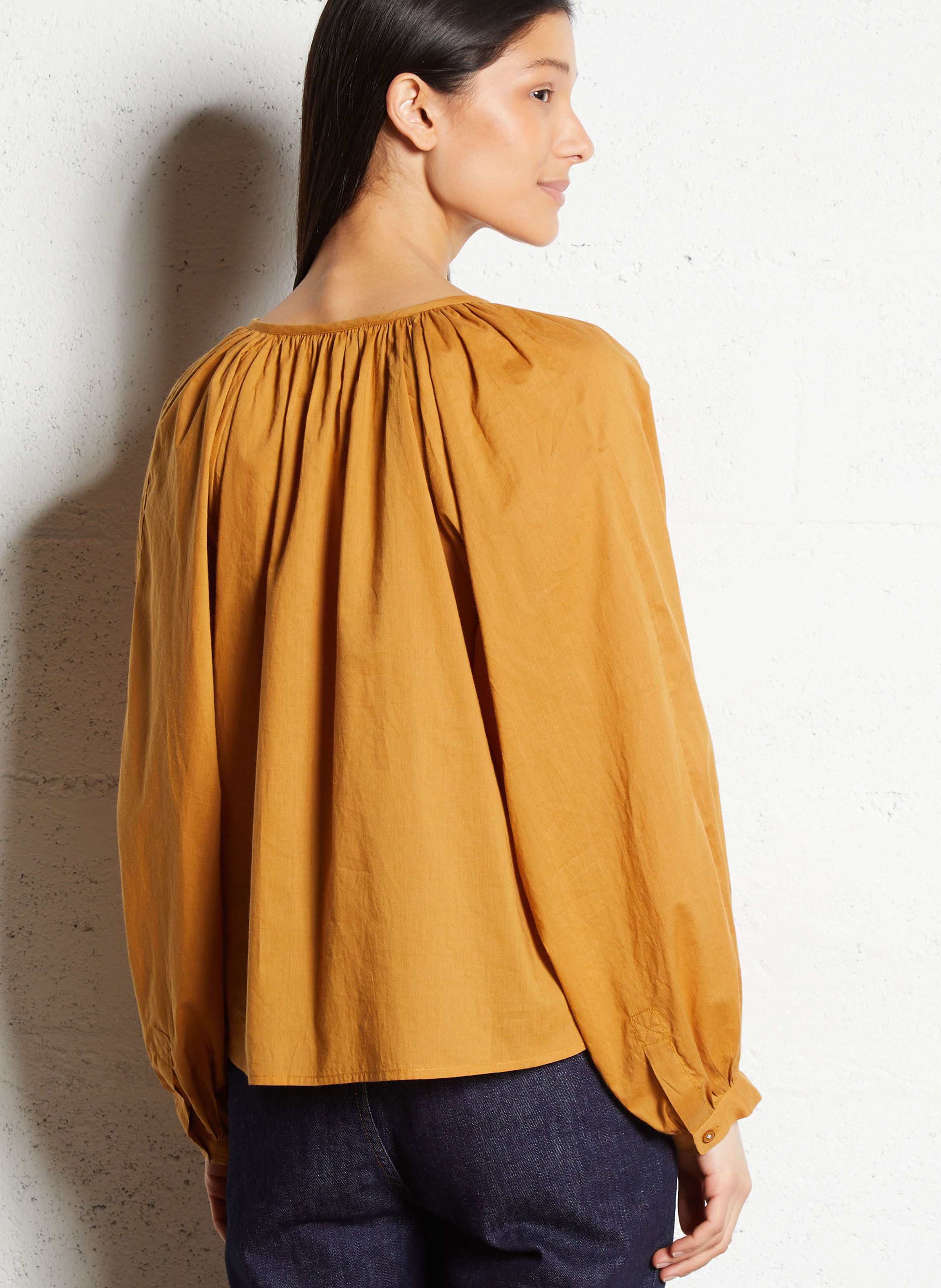 Katoenen blouse met ronde hals BELLEPIECE Bruin