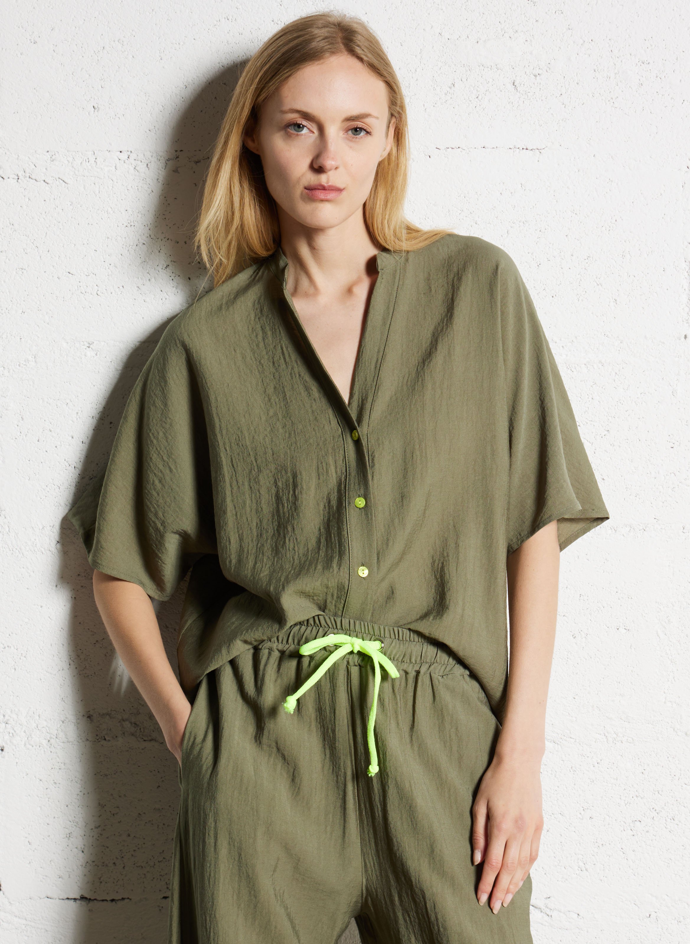 Classic Collar Shirt PLEASE Green