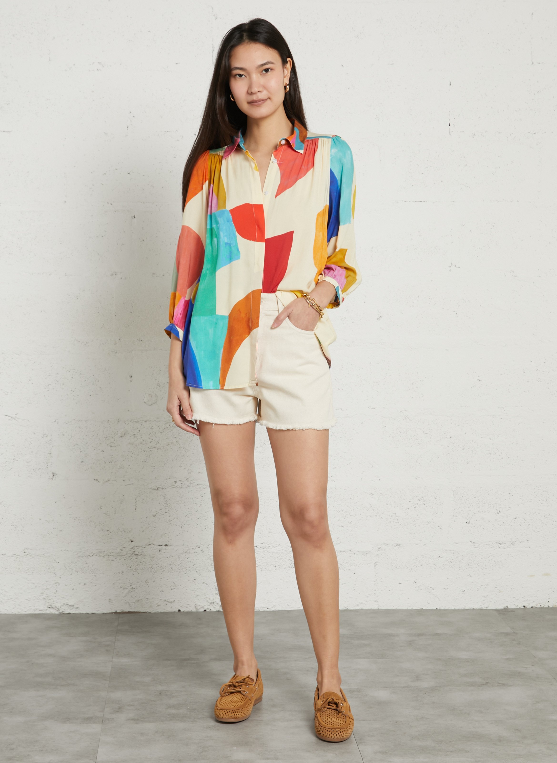 Oversize-Bluse mit klassischem Kragen und Print G.KERO Beige