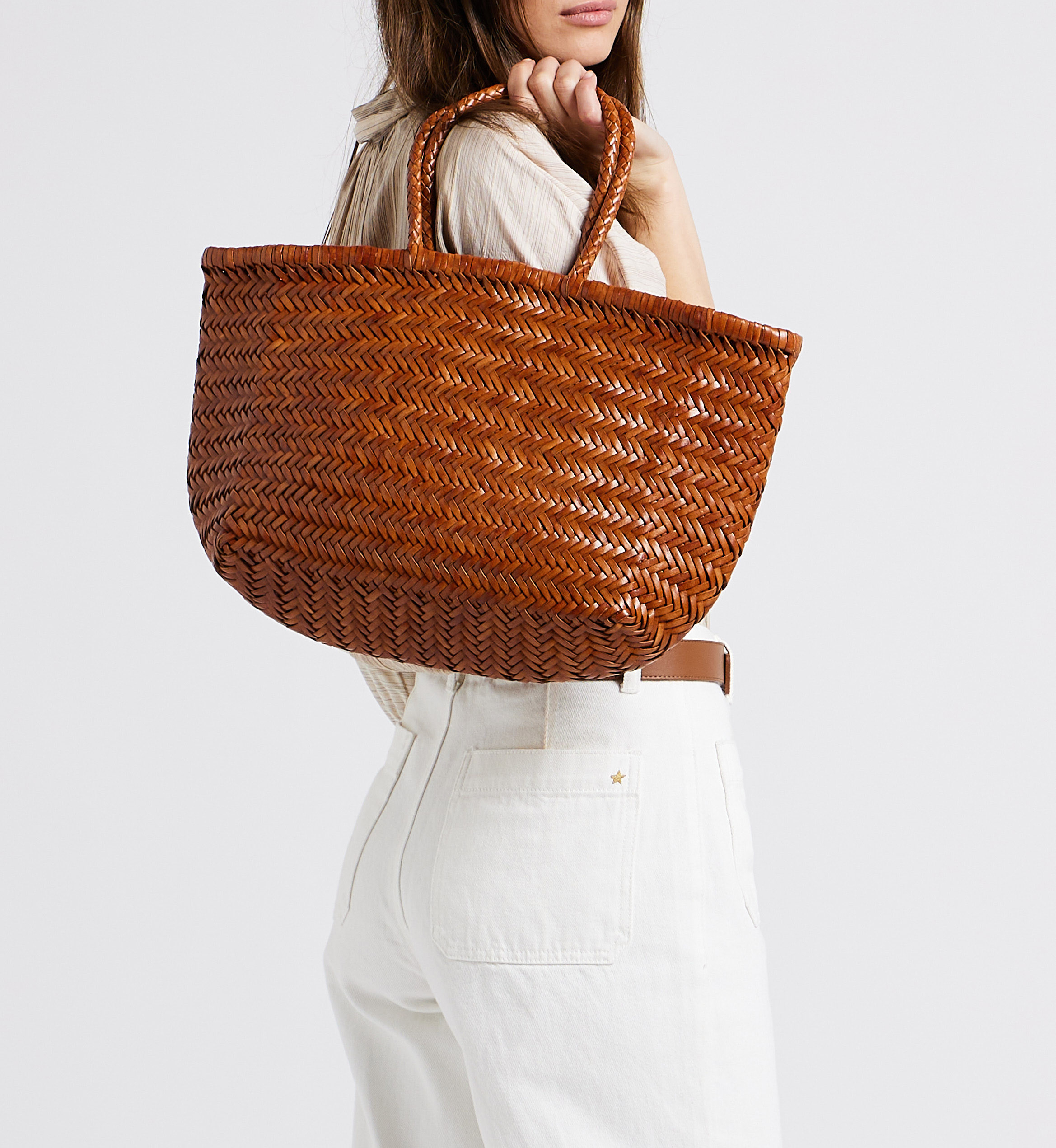 Panier en cuir tressé aspect chevrons DRAGON DIFFUSION Marron