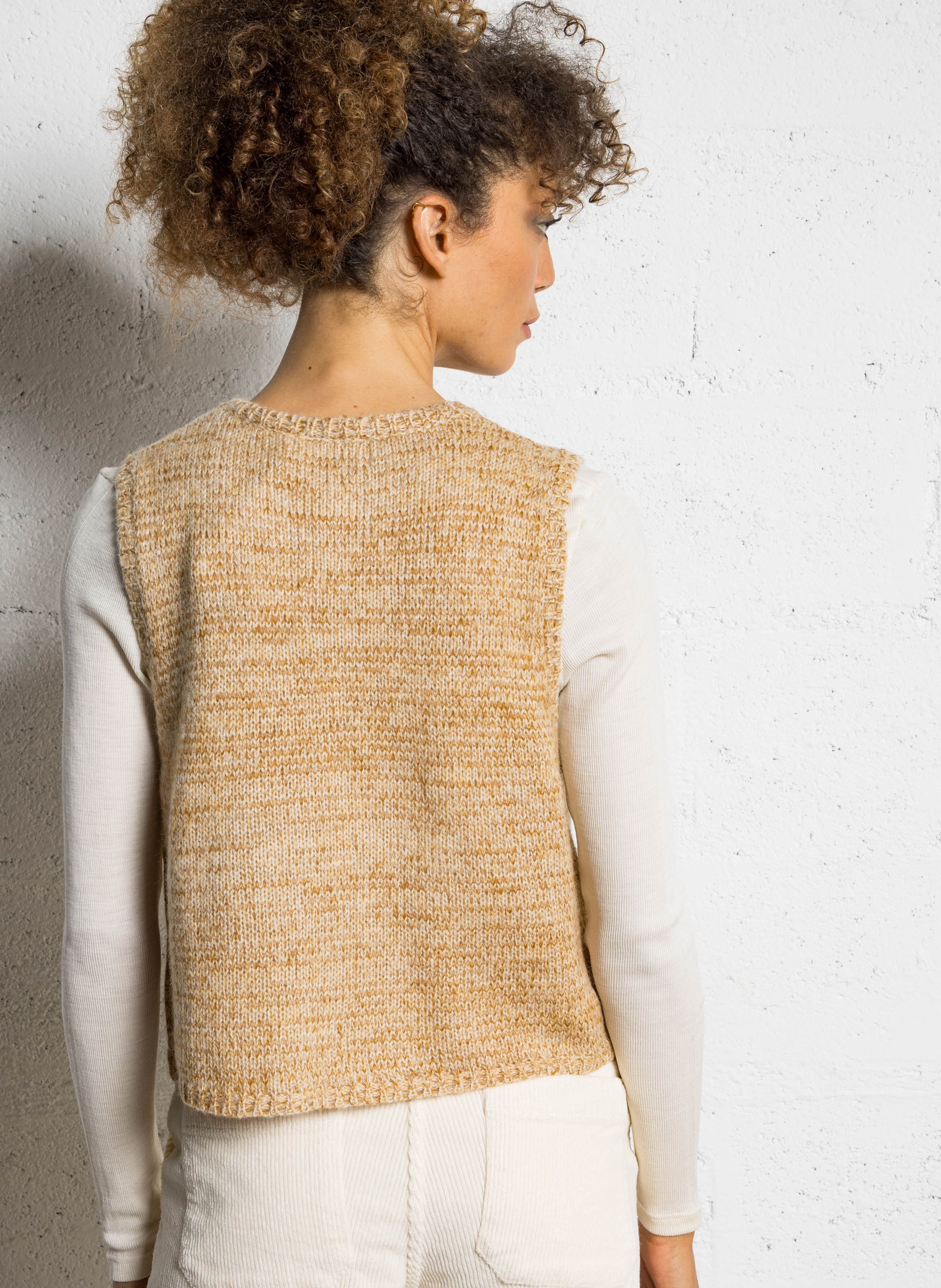 Ärmellose Strickweste mit Stickereien LA PETITE ETOILE Beige