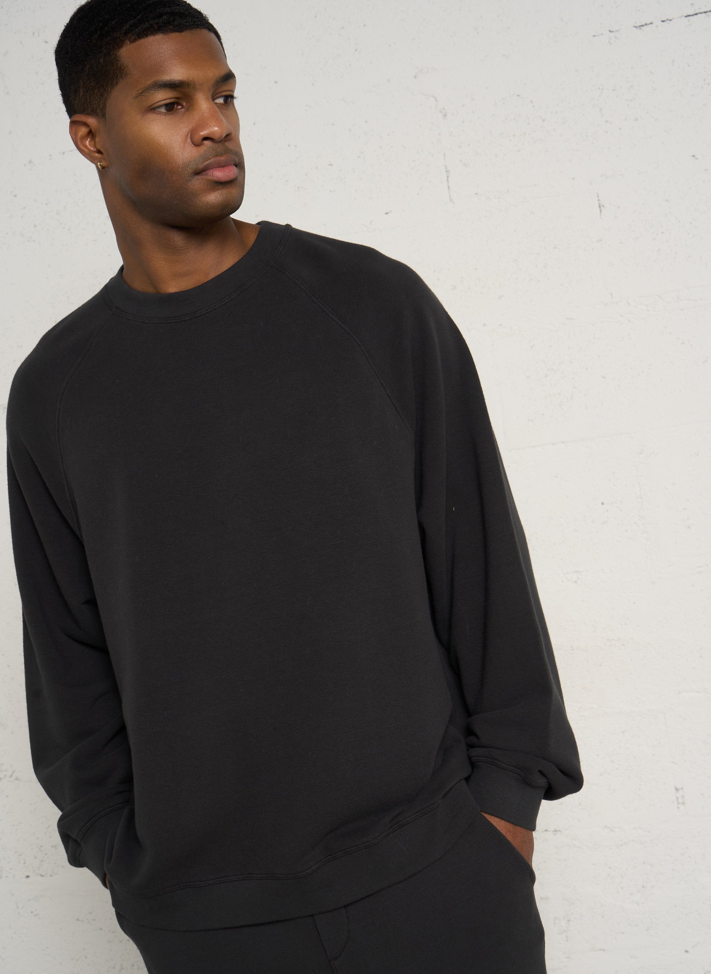 Loose round-neck solid sweatshirt AMERICAN VINTAGE Black