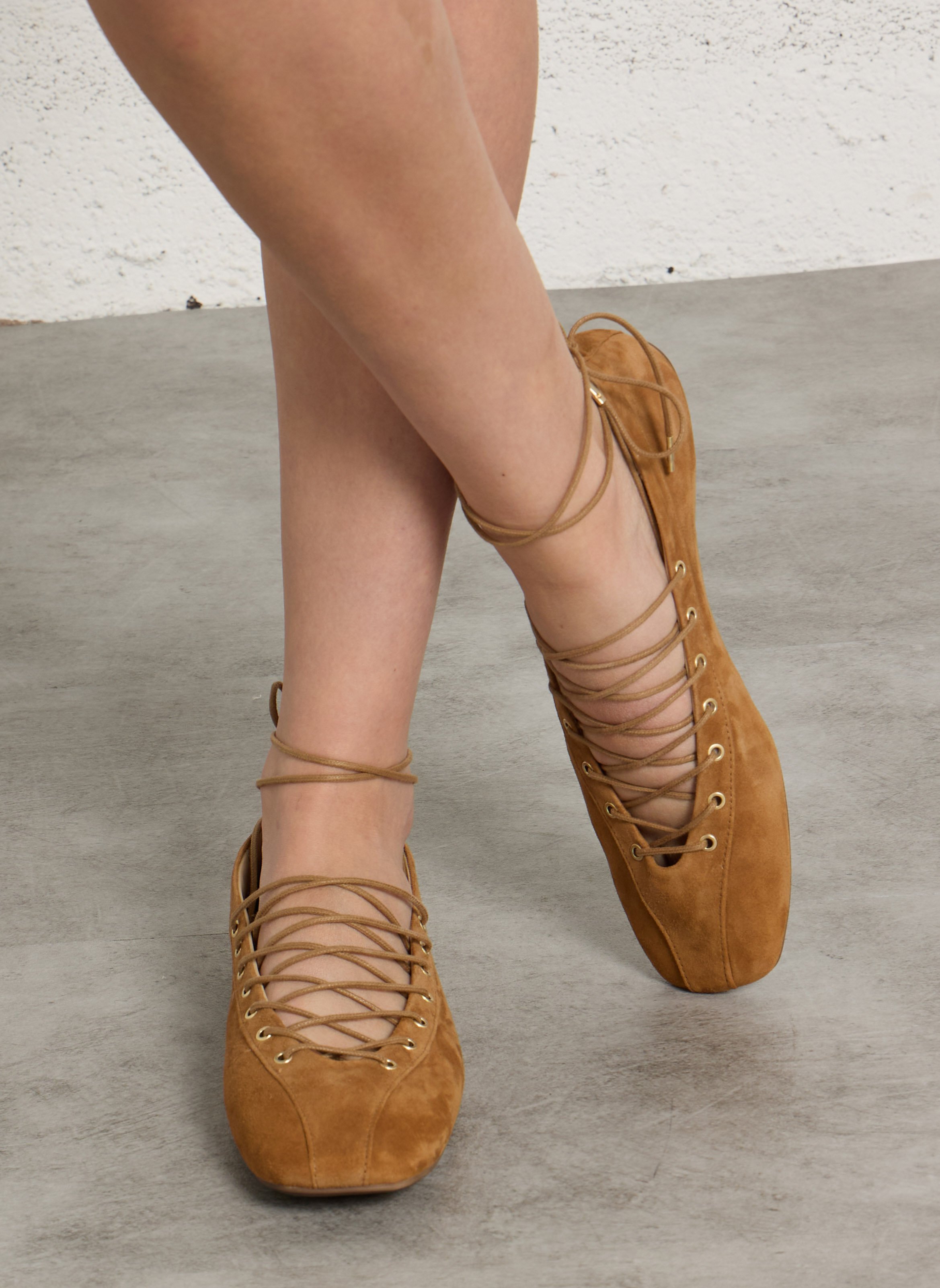 Ballerinas aus Veloursleder TORAL Beige