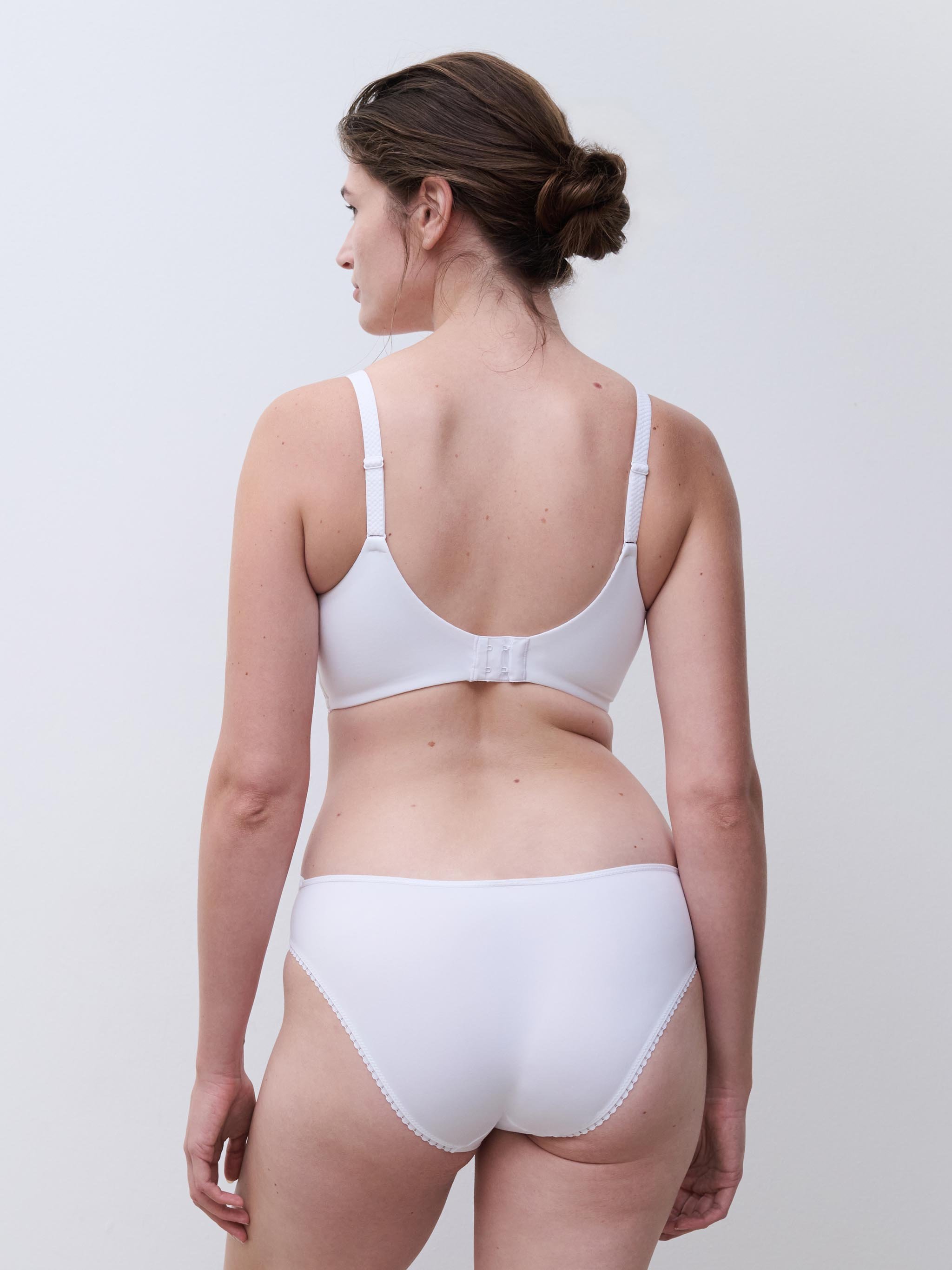 Non-wired support bra with cups | White CHANTELLE Women