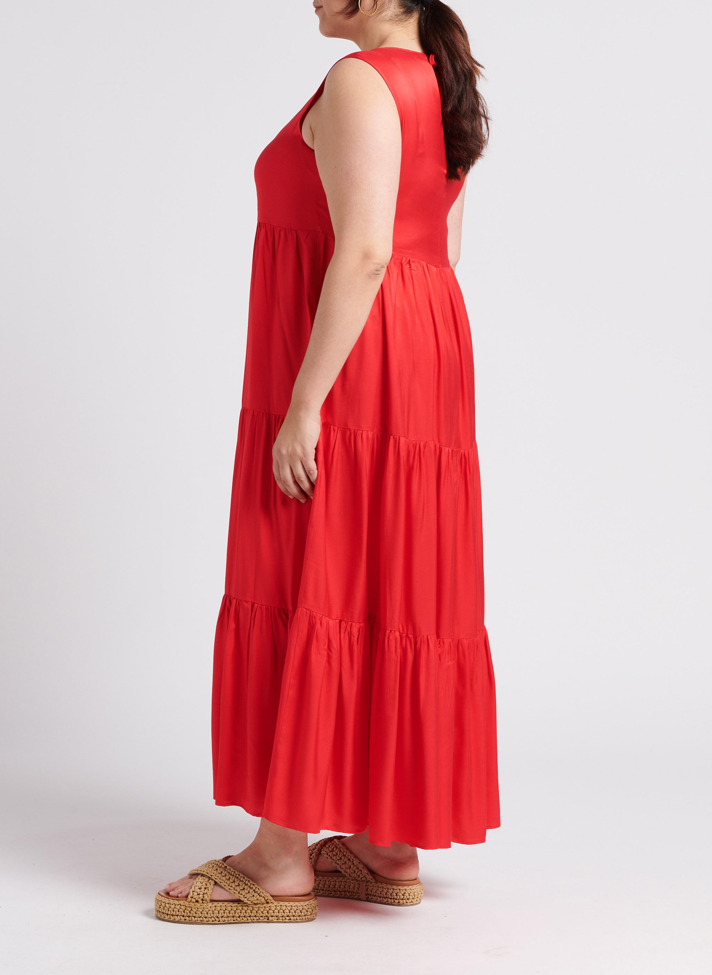 Lange jurk met uitlopende rok en V-hals Rood