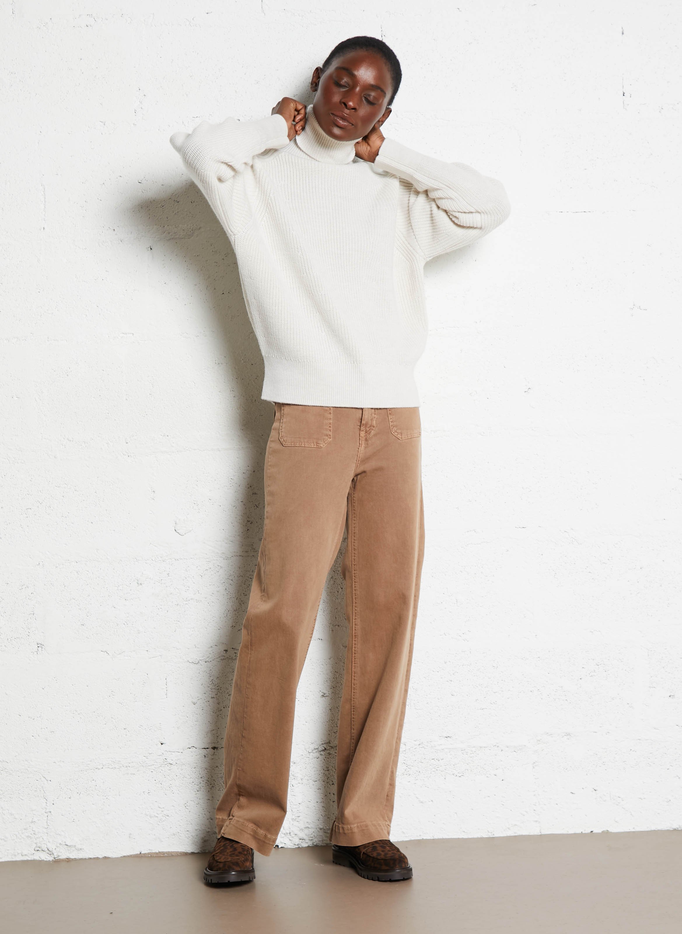 Pull ample col roulé en laine mérinos MAJESTIC FILATURES Beige