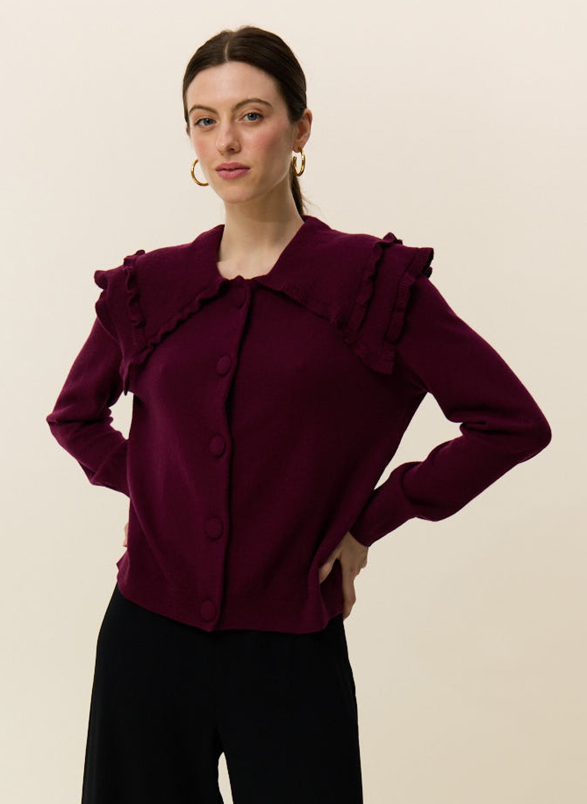 Straight cashmere cardigan with a ruffled crew neck HIRCUS