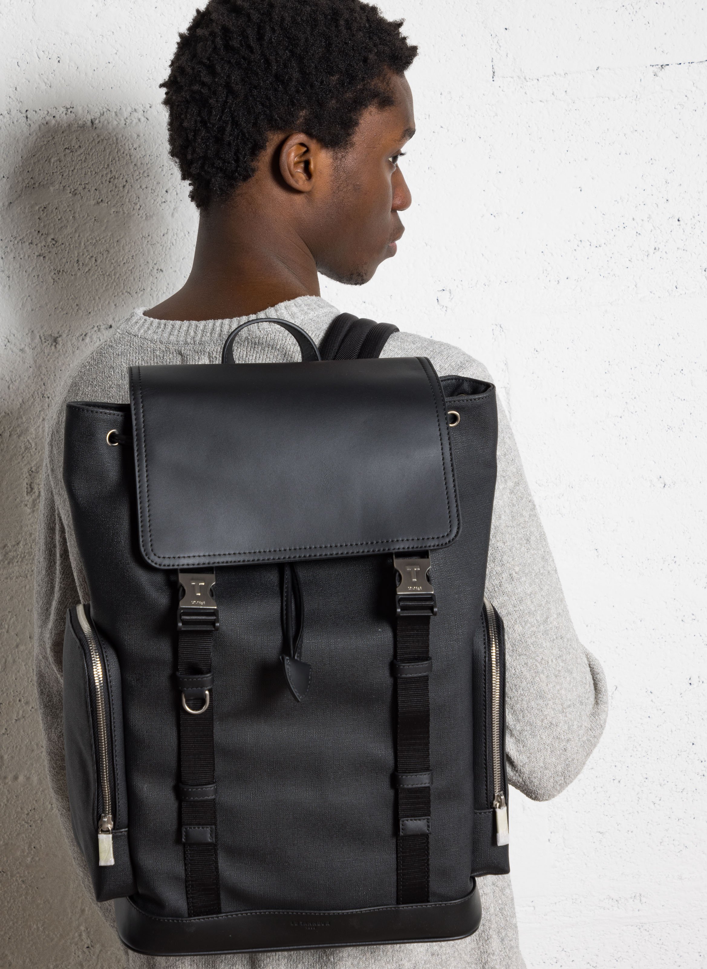 Rugzak met dubbel materiaal en klep LE TANNEUR Zwart