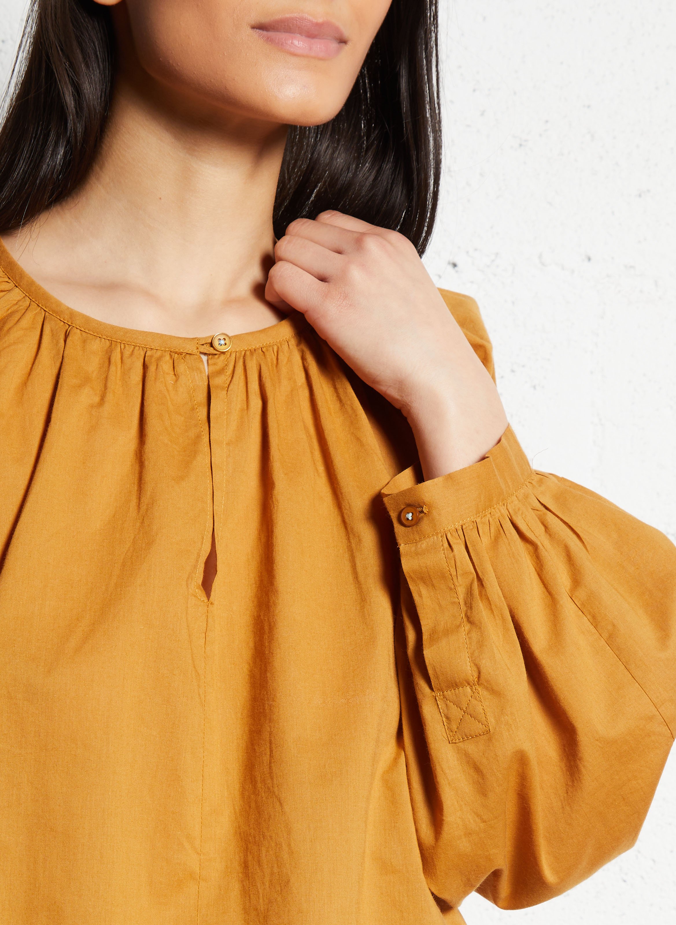 Katoenen blouse met ronde hals BELLEPIECE Bruin