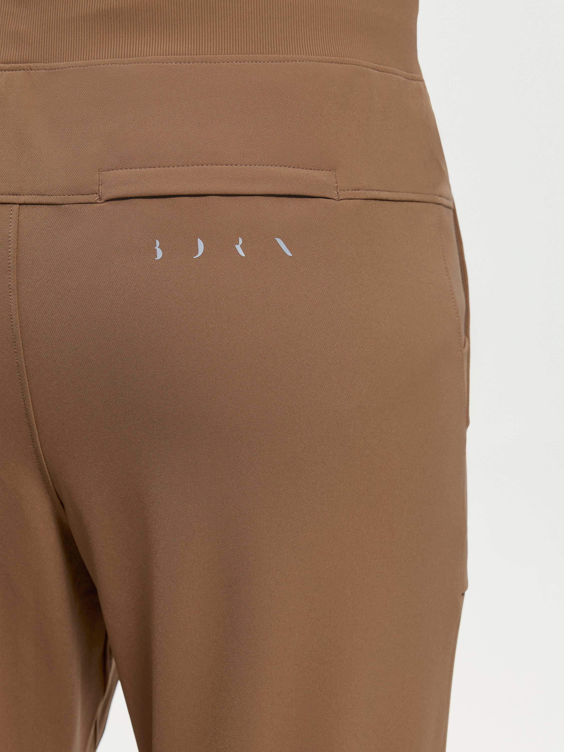 Performance athleisure sports pants BORN LIVING YOGA Brown