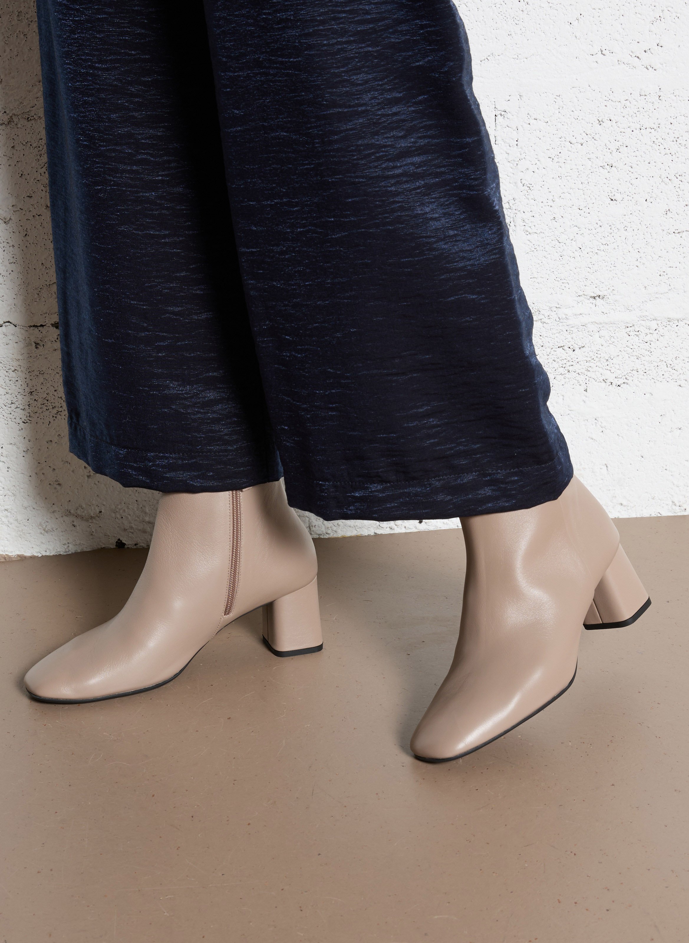 Patent leather ballerinas REPETTO Beige