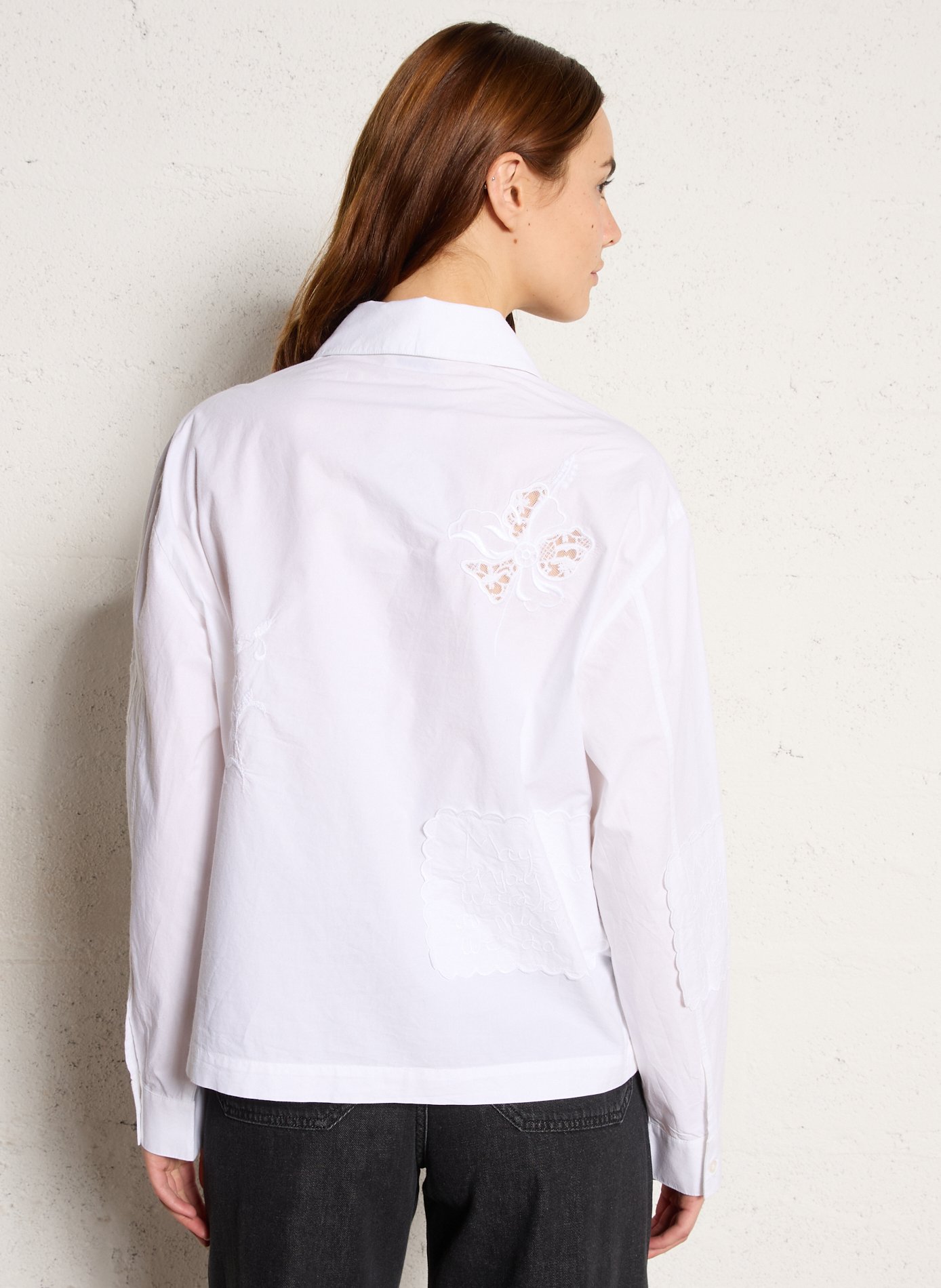 Chemise oversize col classique en coton bio brodé STELLA NOVA Blanc