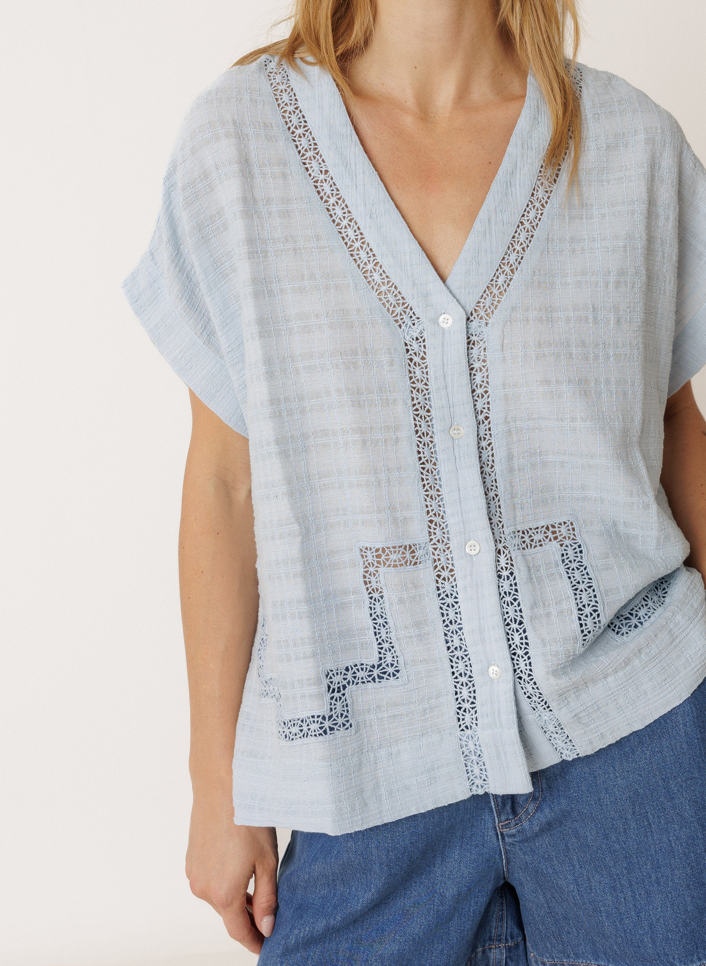 Baumwollbluse mit V-Ausschnitt INDI & COLD Blau